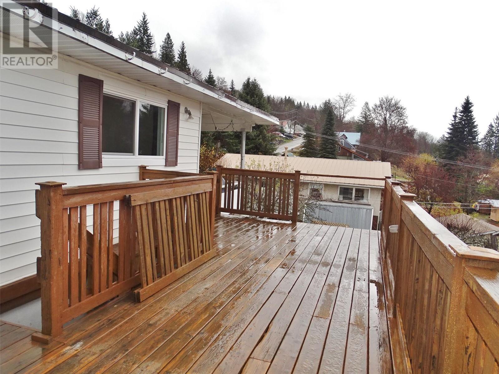 2057 Cook Avenue, Rossland, British Columbia  V0G 1Y0 - Photo 16 - 10328731