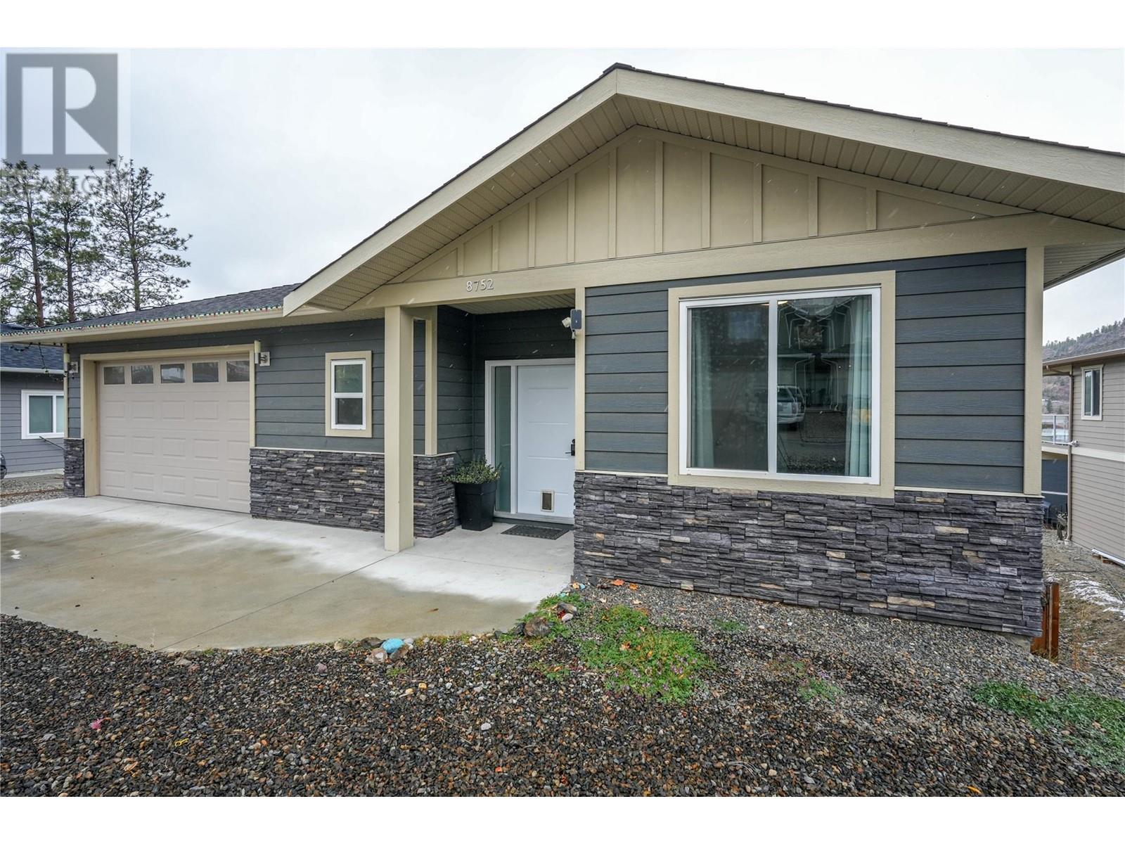 8752 Palmer Place, Summerland, British Columbia  V0H 1Z2 - Photo 2 - 10328946