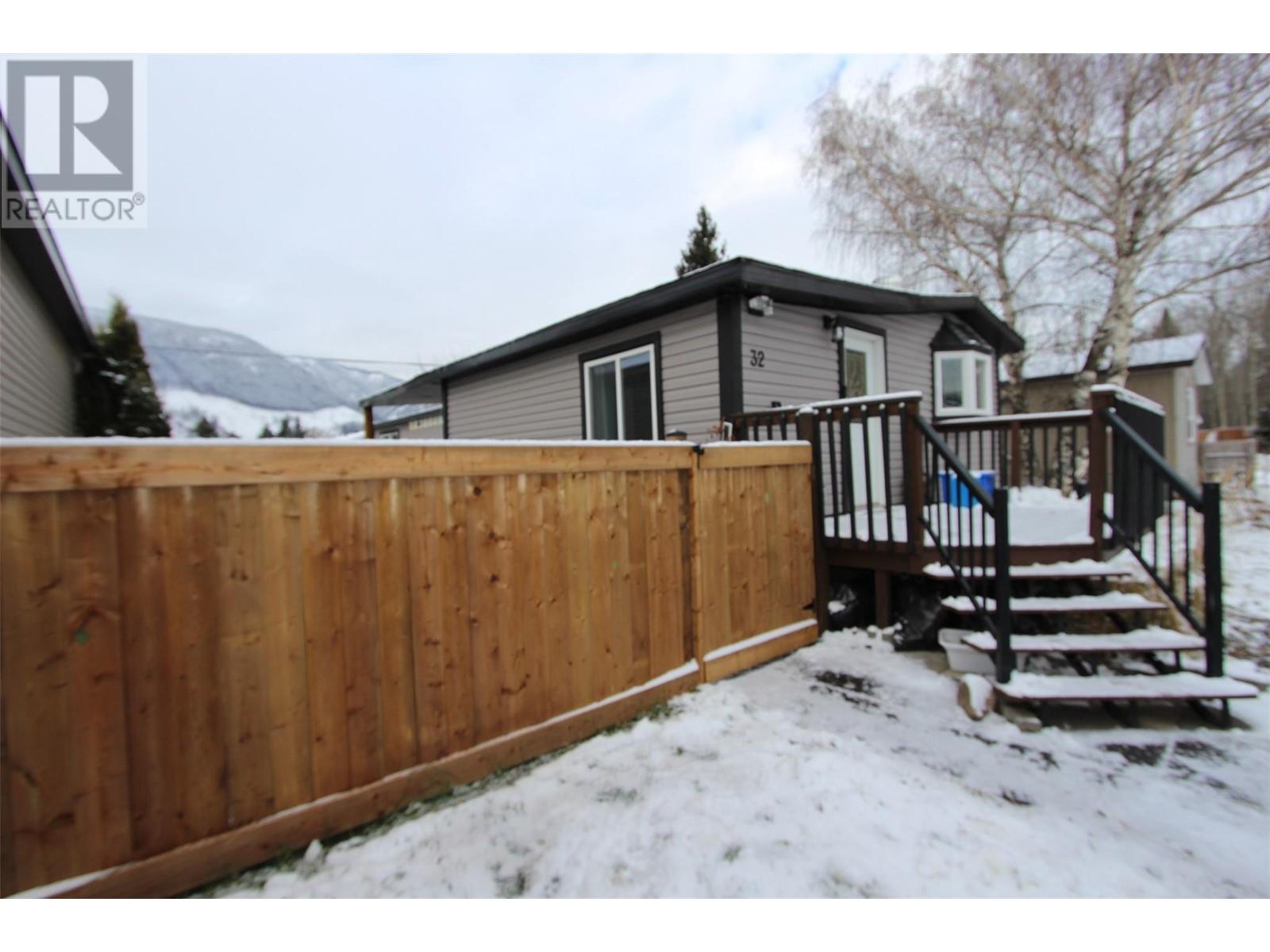 100 Aspen Drive Unit# 32 Lot# 32, Sparwood, British Columbia  V0B 2G0 - Photo 4 - 10329065