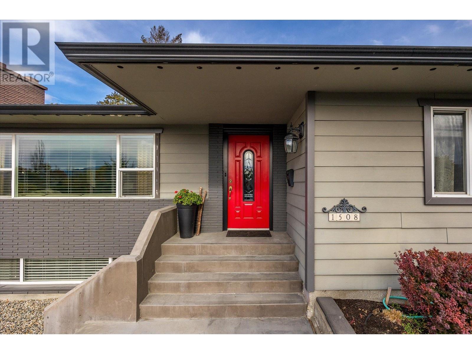 1508 Pinehurst Crescent, Kelowna, British Columbia  V1Y 4H9 - Photo 3 - 10328520