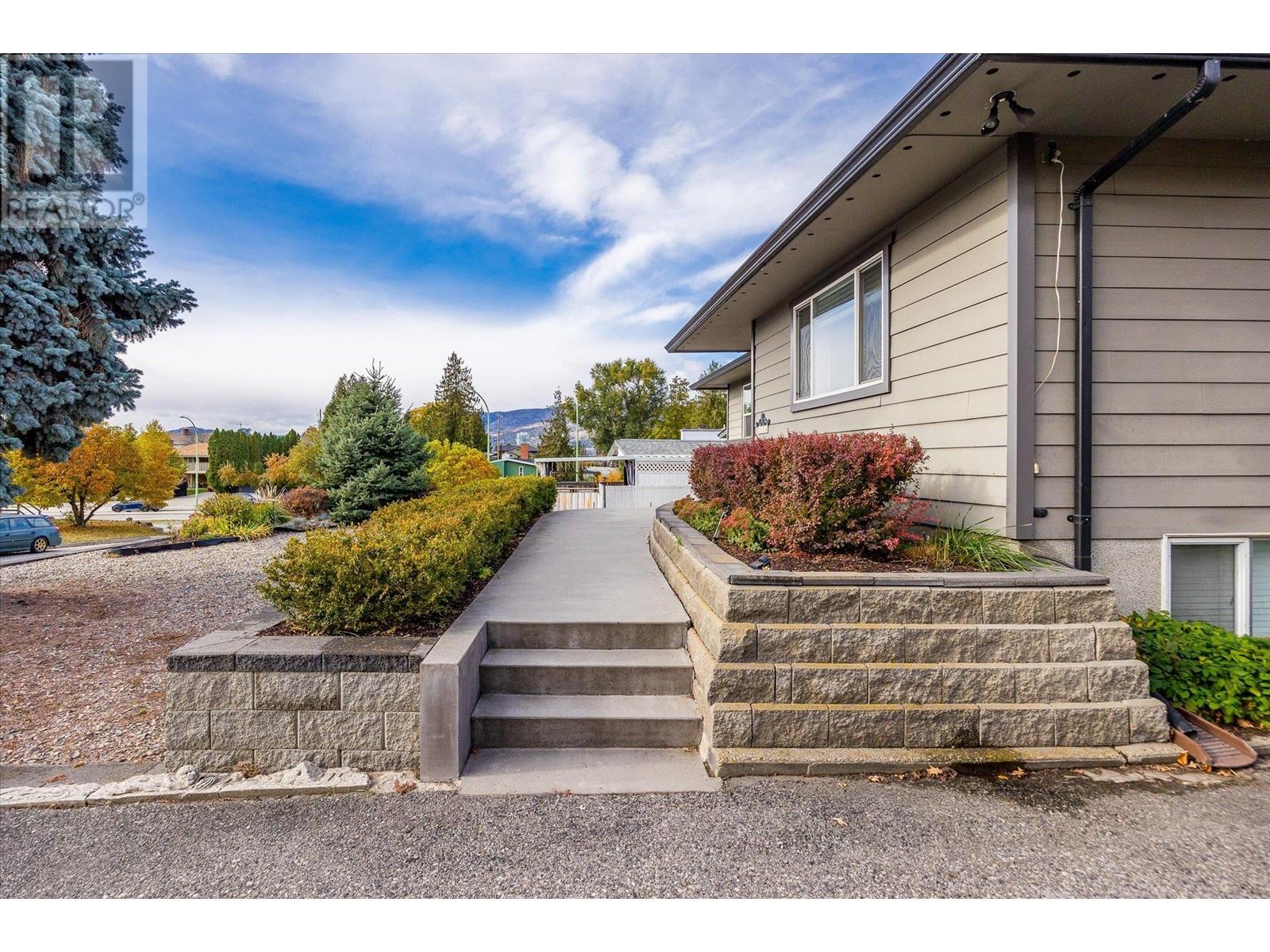 1508 Pinehurst Crescent, Kelowna, British Columbia  V1Y 4H9 - Photo 5 - 10328520