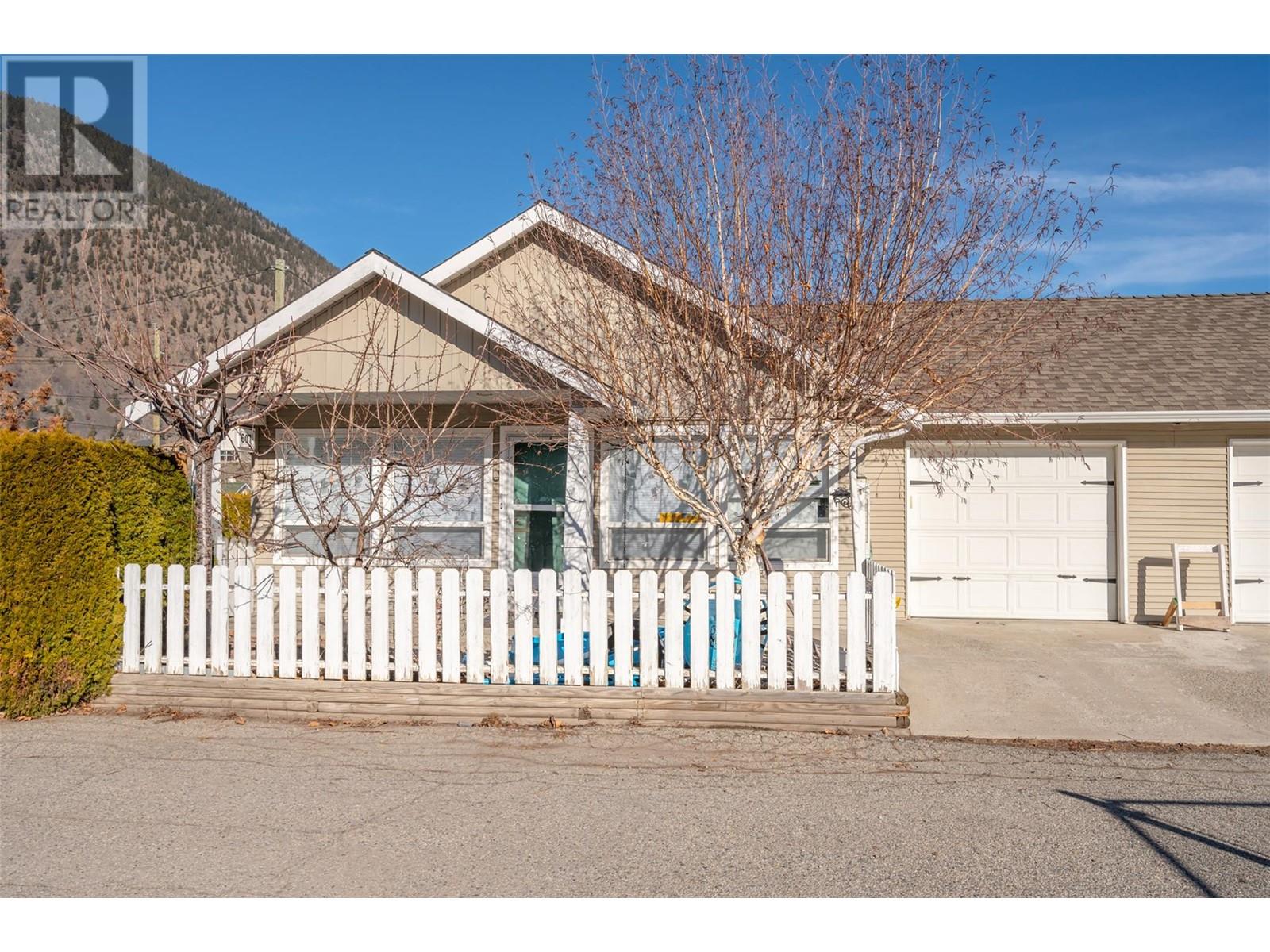 607 4th Street Unit# 1, Keremeos, British Columbia  V0X 1N3 - Photo 1 - 10329312