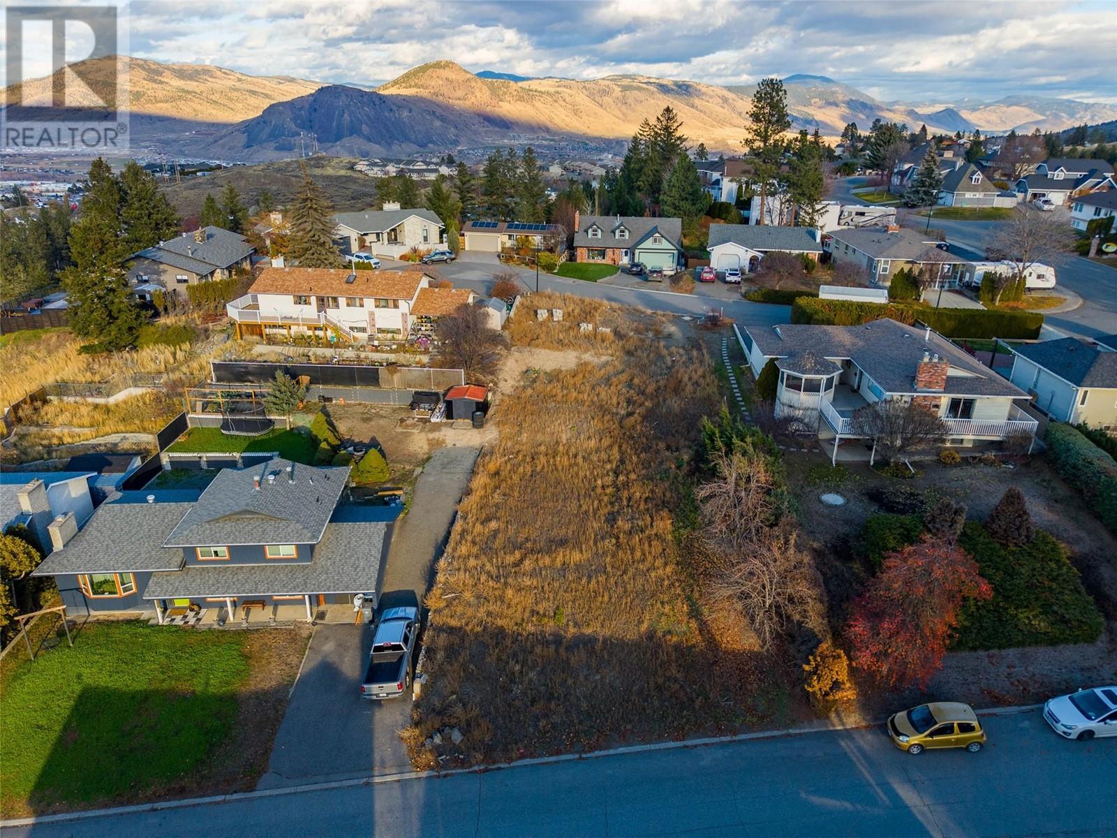 736 Gleneagles Drive, Kamloops, British Columbia  V2E 1J8 - Photo 4 - 10328563