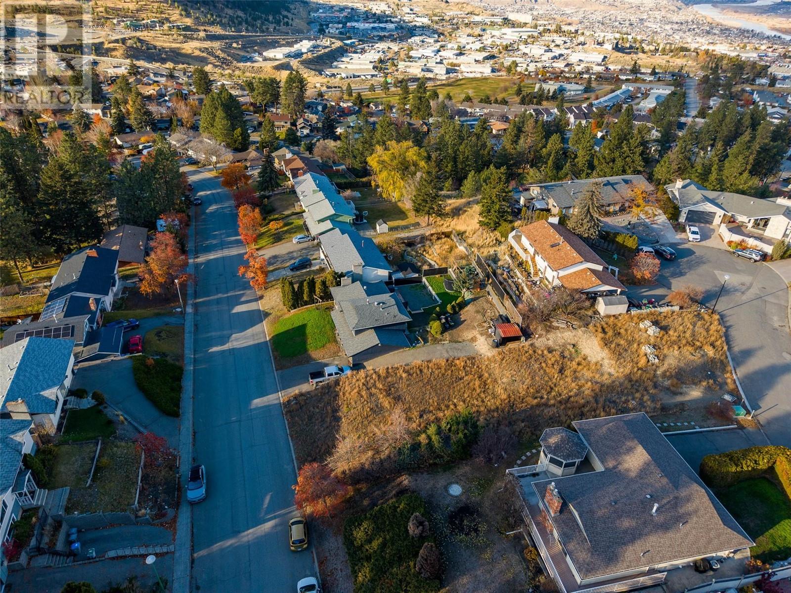 736 Gleneagles Drive, Kamloops, British Columbia  V2E 1J8 - Photo 6 - 10328563