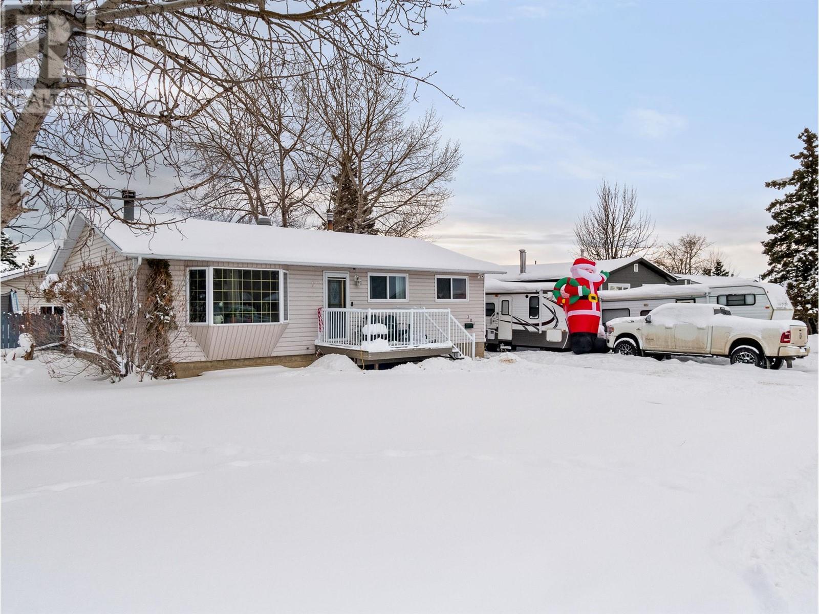 301 95 Avenue, Dawson Creek, British Columbia  V1G 1H4 - Photo 27 - 10329696