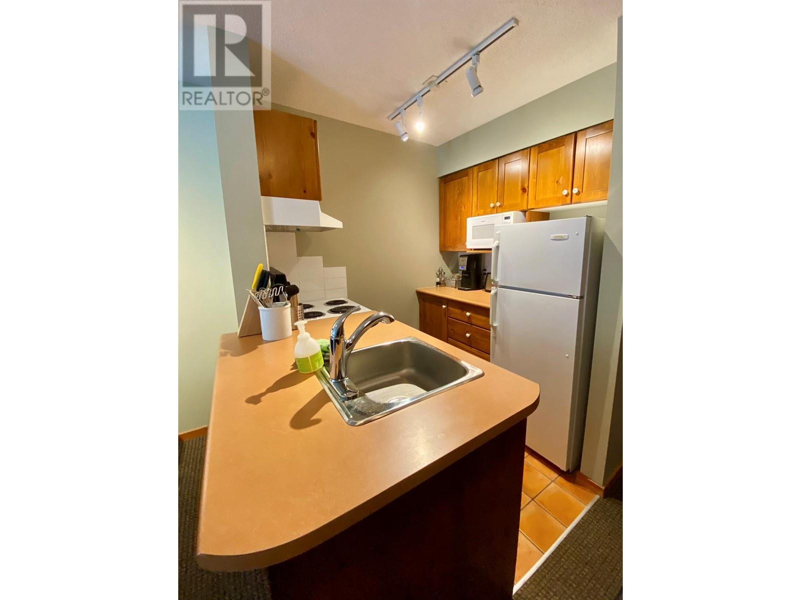 2060 Summit Drive Unit# 313, Panorama, British Columbia  V0A 1T0 - Photo 8 - 10329853