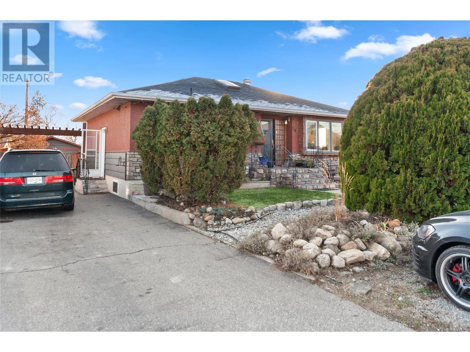 74 Preston Avenue, Penticton, British Columbia  V2A 2J9 - Photo 2 - 10330150