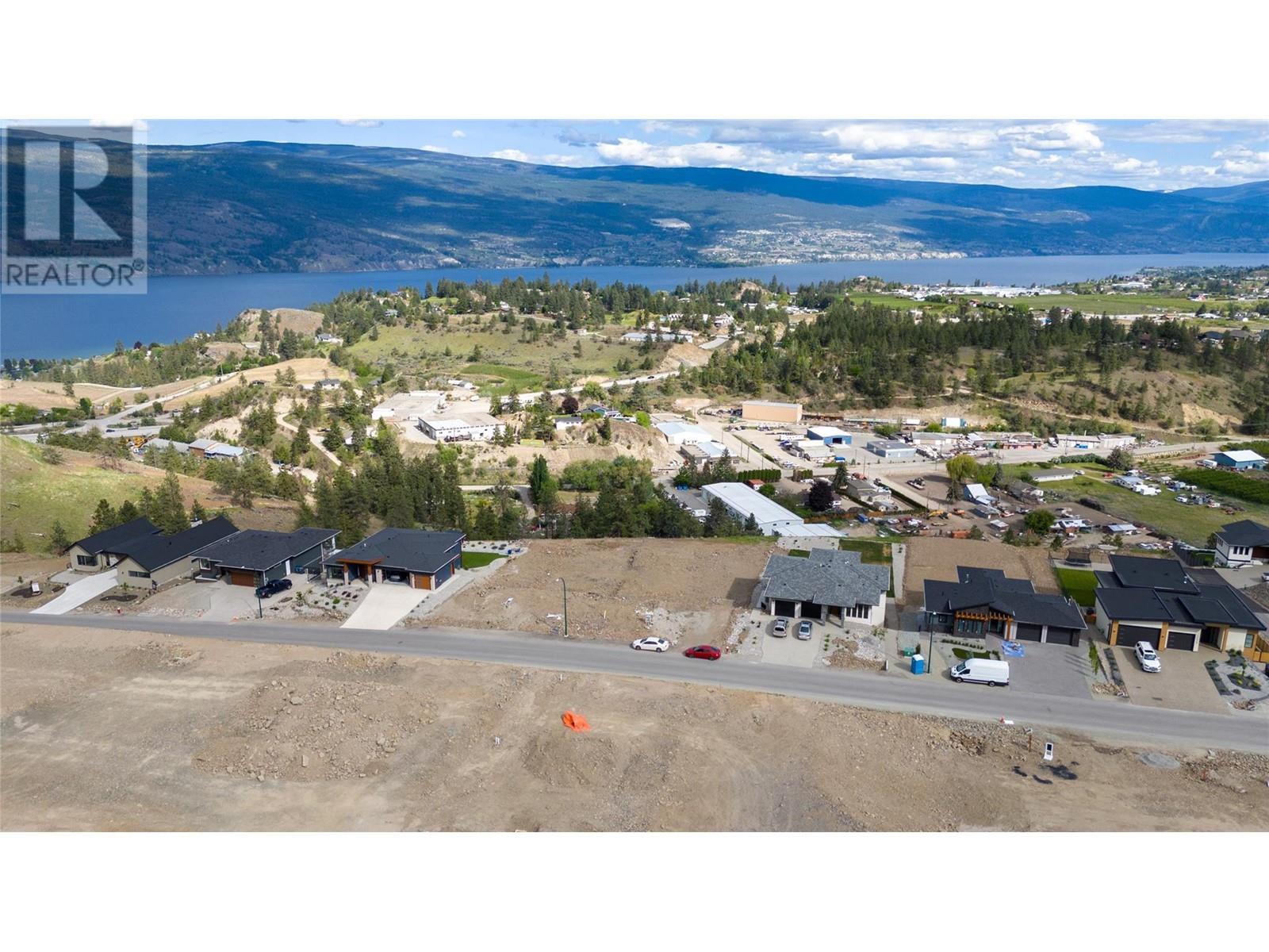 17555 Sanborn Street, Summerland, British Columbia  V0H 1Z6 - Photo 4 - 10330381