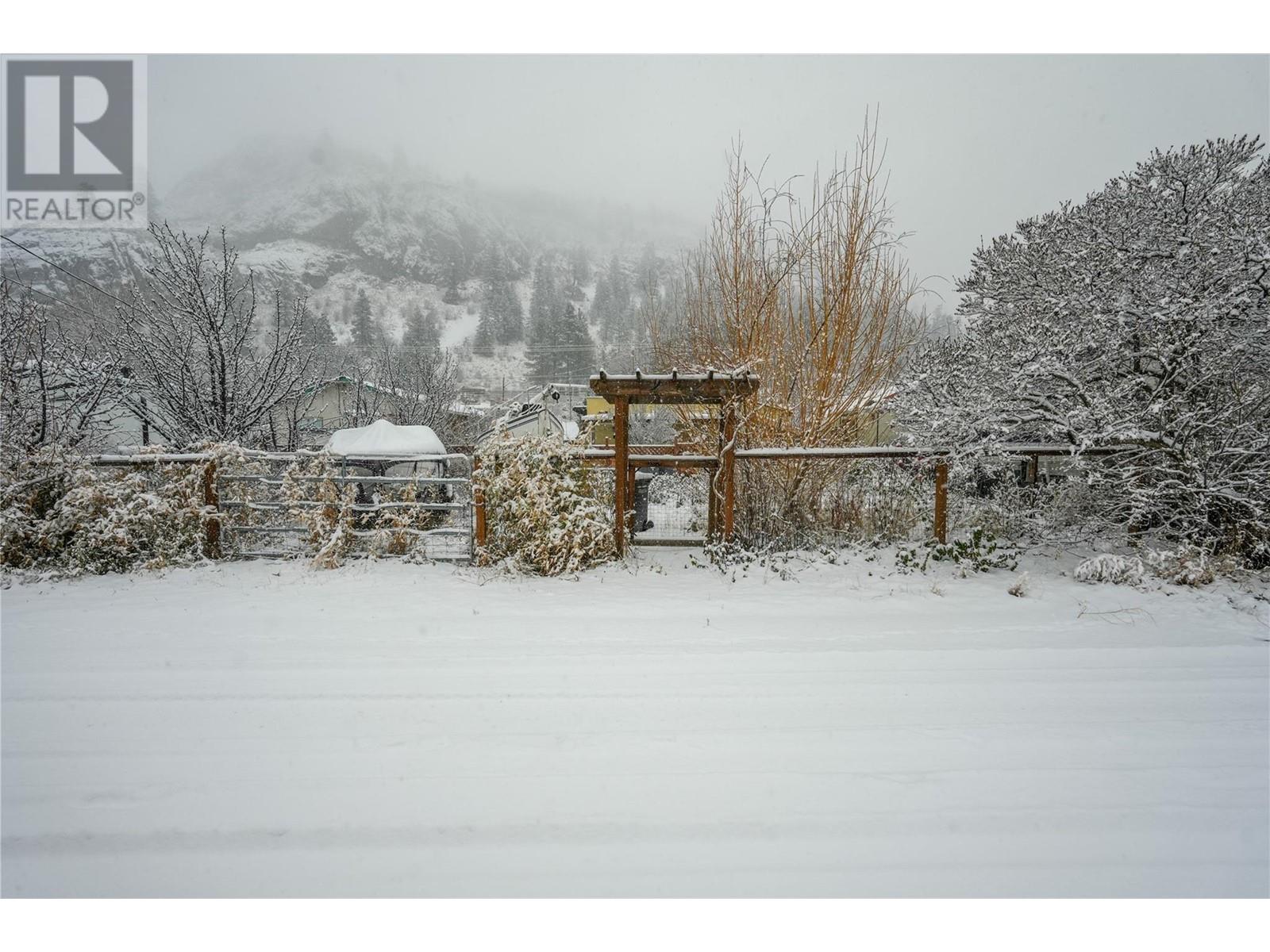 11212 Victoria Road, Summerland, British Columbia  V0H 1Z2 - Photo 26 - 10330474