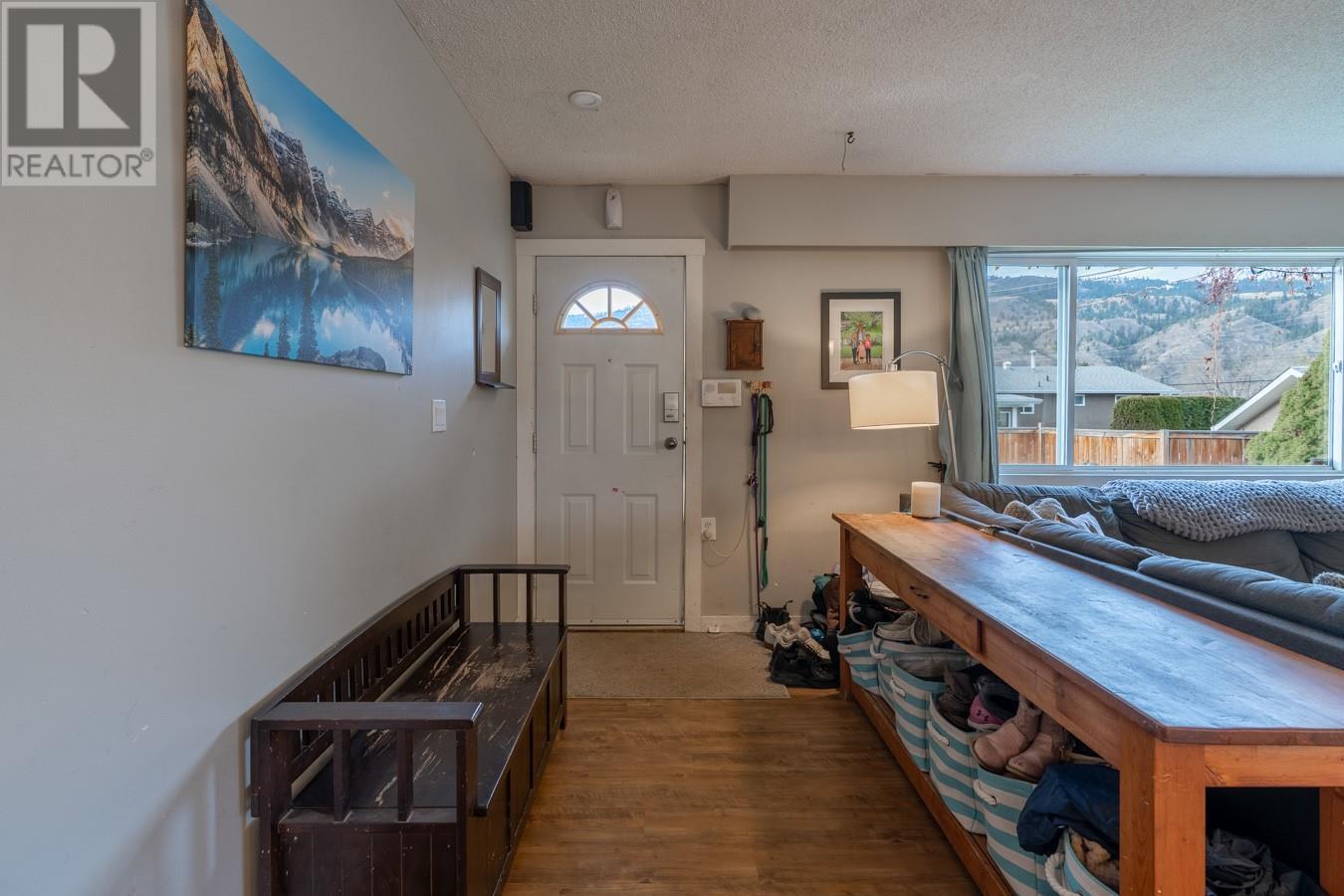 651 Bank Place, Kamloops, British Columbia  V2B 7M1 - Photo 3 - 10330686