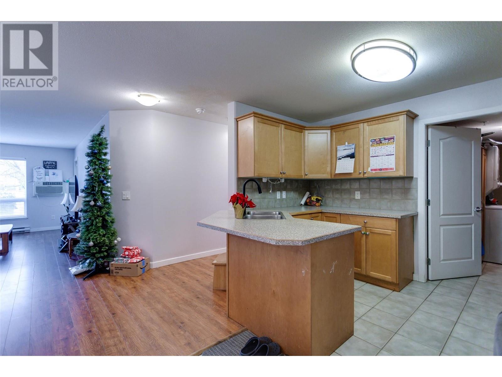 260 Franklyn Road Unit# 113, Kelowna, British Columbia  V1K 1K1 - Photo 3 - 10330699