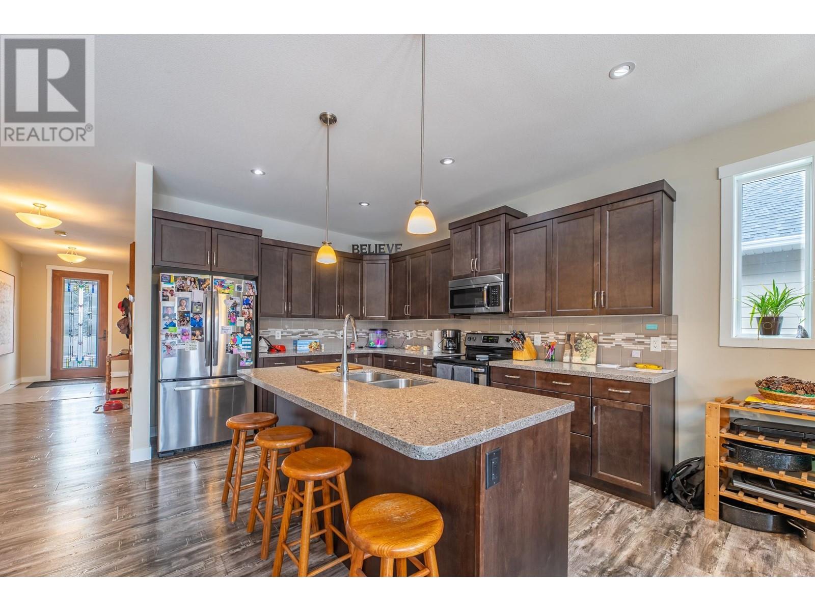 2189 Brent Drive, Penticton, British Columbia  V2A 8M9 - Photo 8 - 10331743