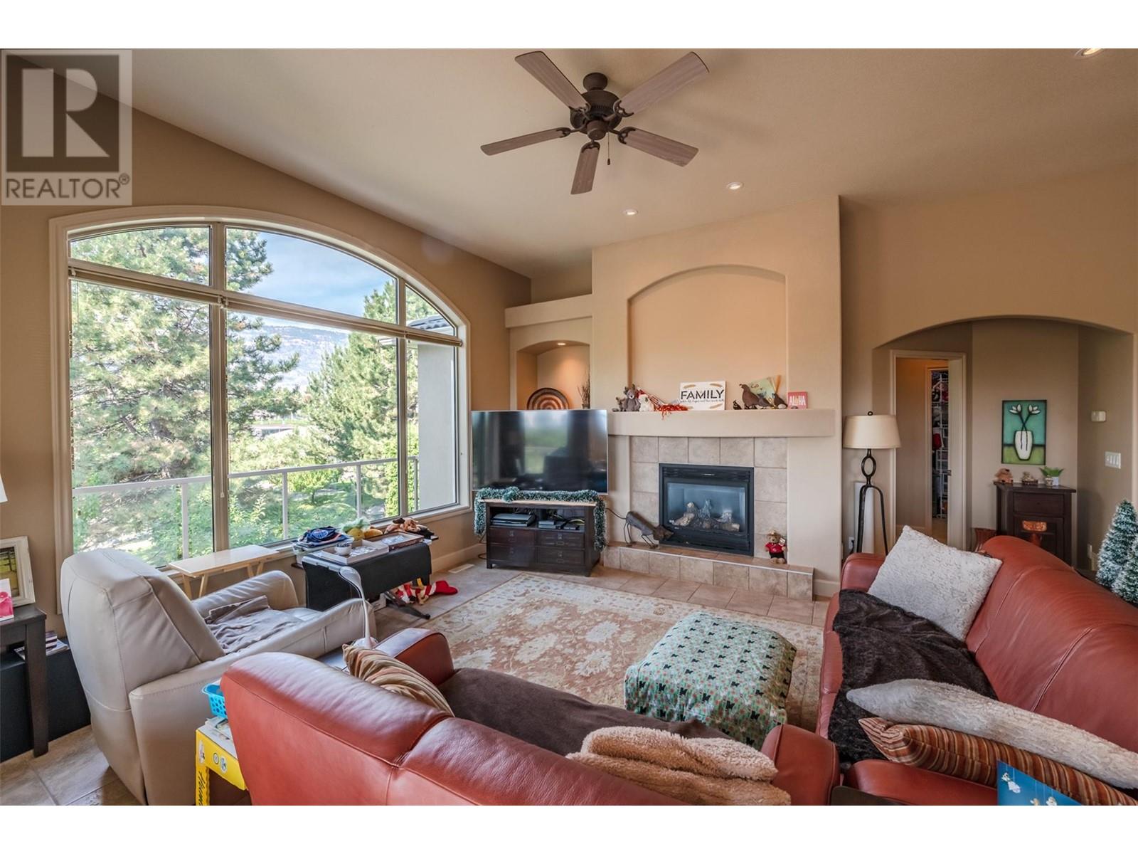 3200 Lobelia Drive, Osoyoos, British Columbia  V0H 1V1 - Photo 4 - 10332610