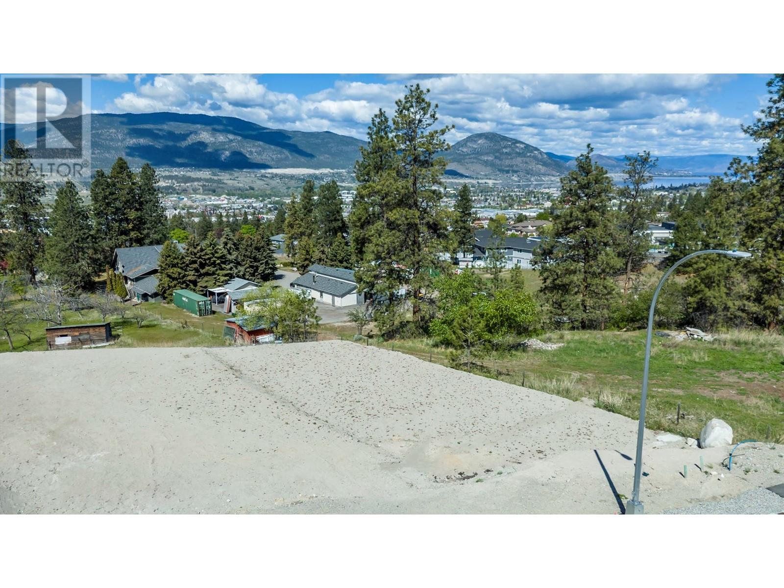 2821 Evergreen Drive, Penticton, British Columbia  V2A 7T1 - Photo 1 - 10332715