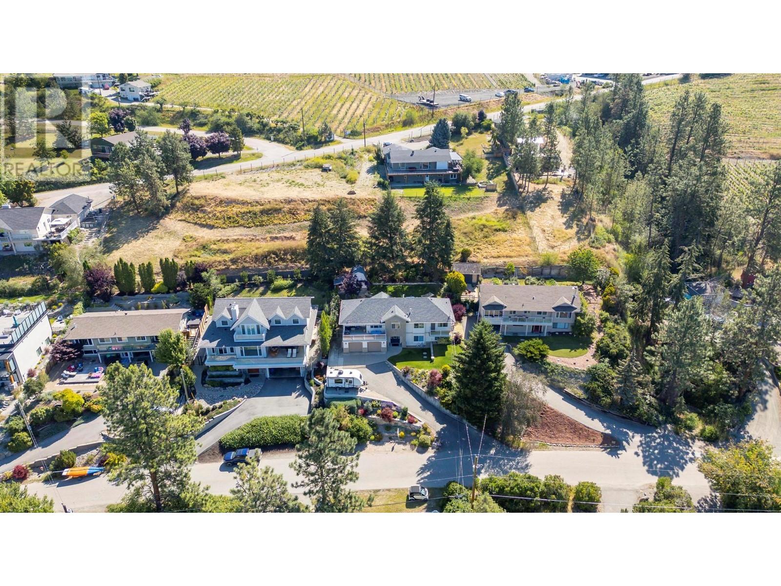 17131 Coral Beach Road, Lake Country, British Columbia  V4V 1B9 - Photo 6 - 10332727