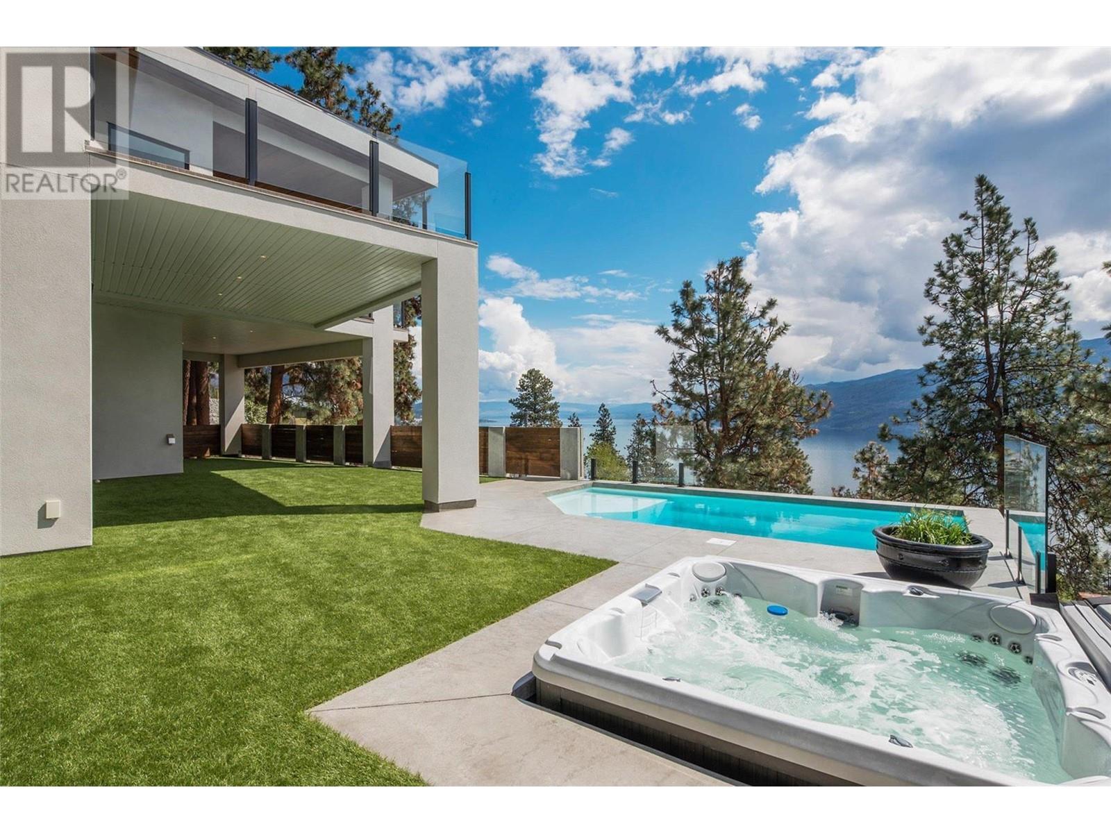 5843 Somerset Avenue, Peachland, British Columbia  V0H 1X4 - Photo 4 - 10331838