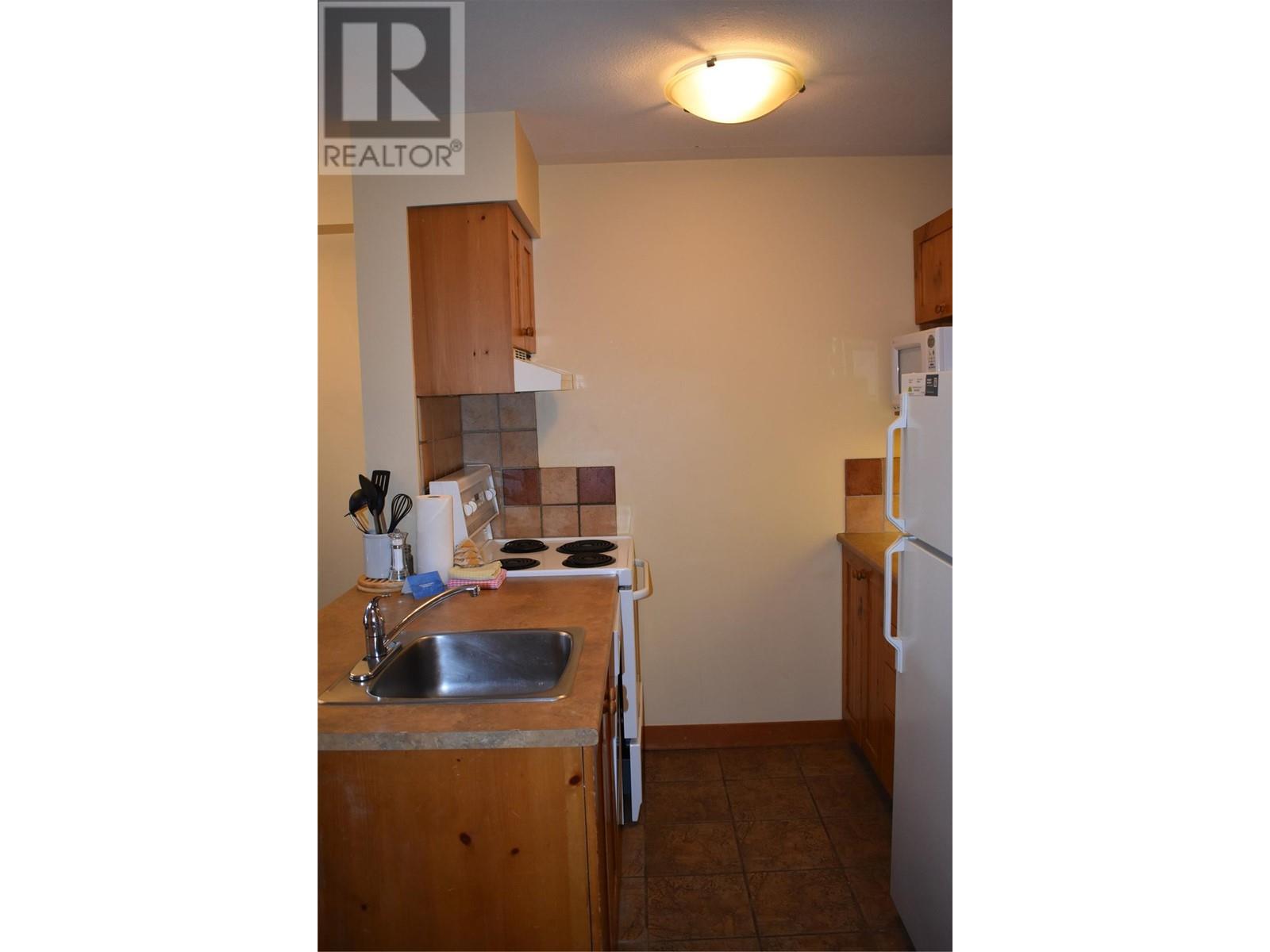 2080 Summit Drive Unit# 314, Panorama, British Columbia  V0A 1T0 - Photo 8 - 10332657