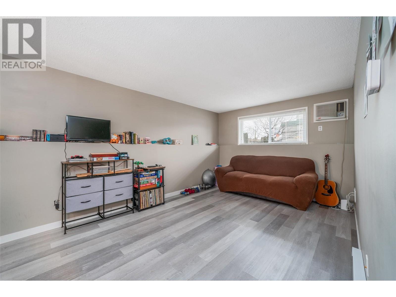 130 Skaha Place Unit# 105, Penticton, British Columbia  V2A 7J6 - Photo 3 - 10332430