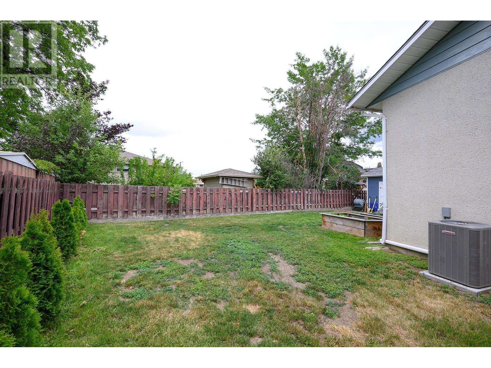 530 Huxley Place, Kamloops, British Columbia  V2B 5E5 - Photo 55 - 10332809