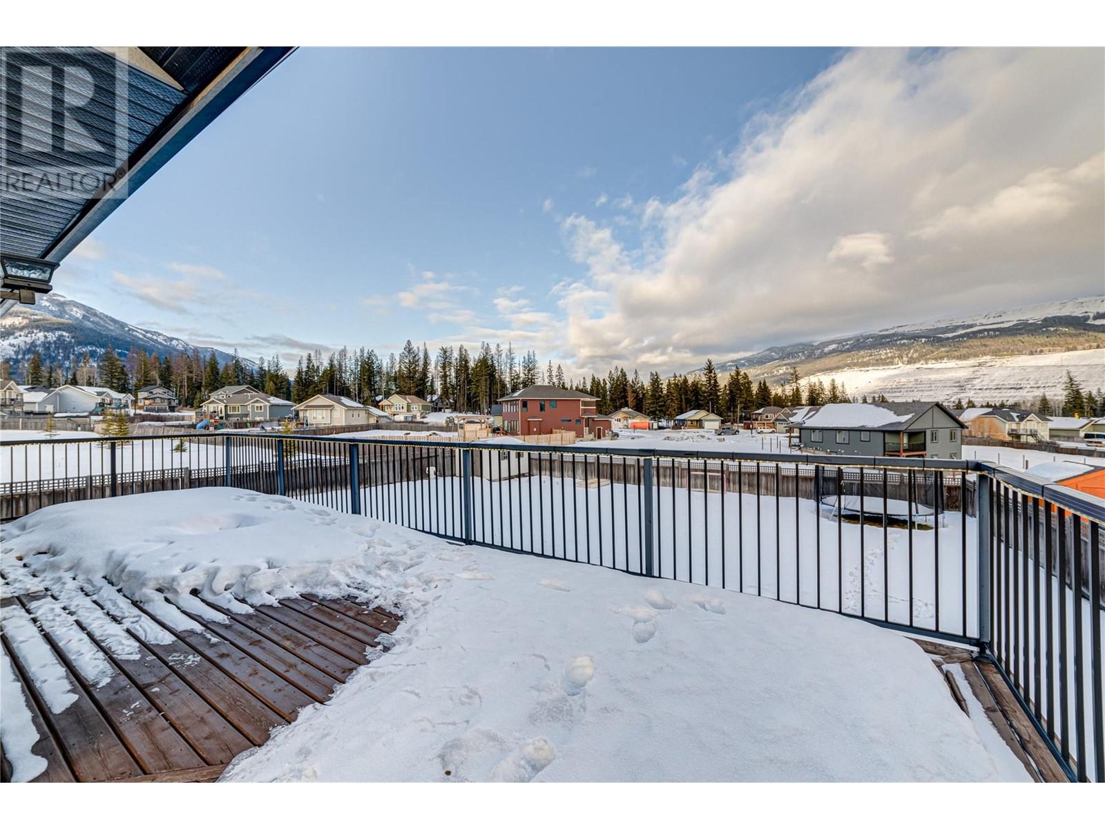 2020 Golden Eagle Drive, Sparwood, British Columbia  V0B 2G2 - Photo 40 - 10331124