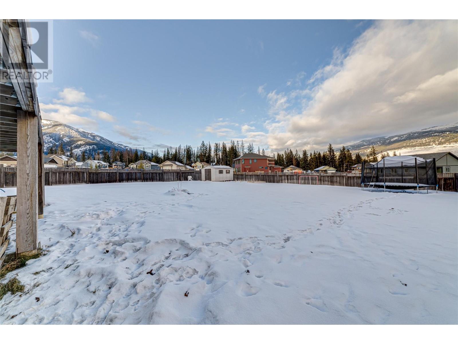 2020 Golden Eagle Drive, Sparwood, British Columbia  V0B 2G2 - Photo 43 - 10331124