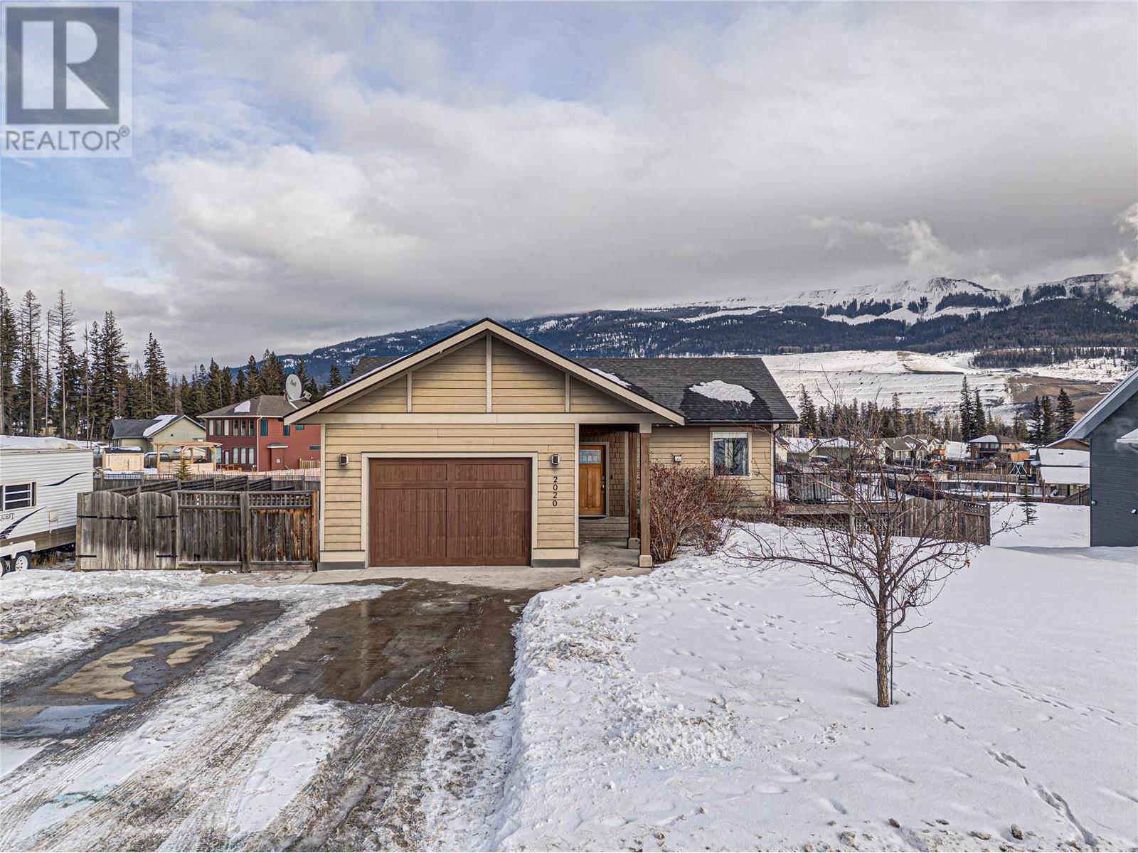 2020 Golden Eagle Drive, Sparwood, British Columbia  V0B 2G2 - Photo 48 - 10331124