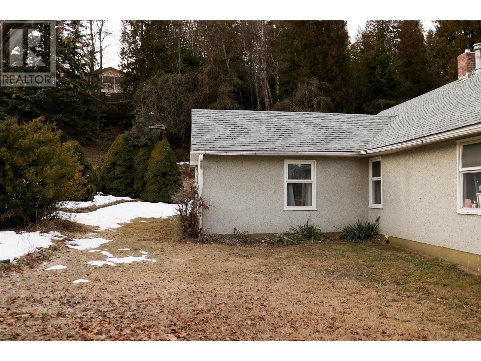 2308 Columbia Avenue, Castlegar, British Columbia  V1N 2X1 - Photo 13 - 10332078