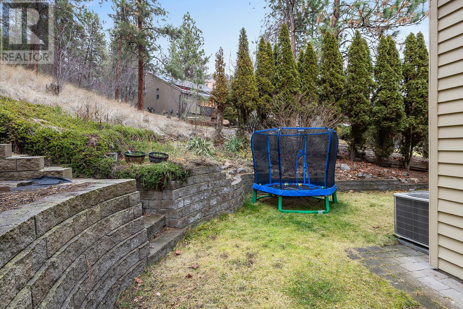 1048 Cascade Place, Kelowna, British Columbia  V1V 1H9 - Photo 4 - 10332823