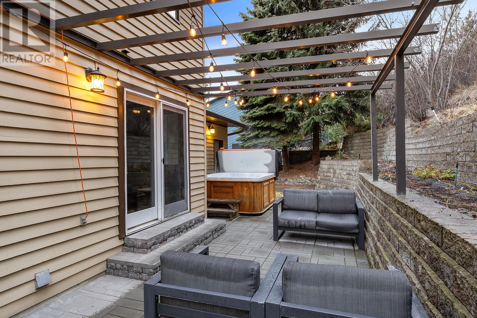 1048 Cascade Place, Kelowna, British Columbia  V1V 1H9 - Photo 5 - 10332823