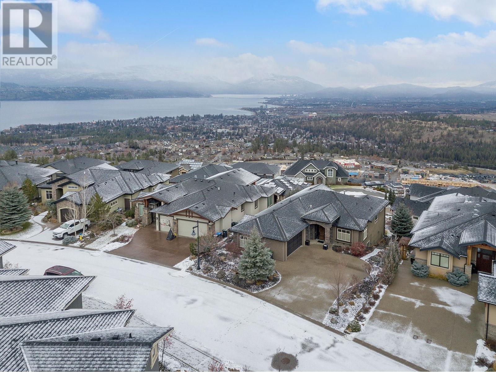 1014 Hewetson Avenue, Kelowna, British Columbia  V1W 5H8 - Photo 2 - 10332551