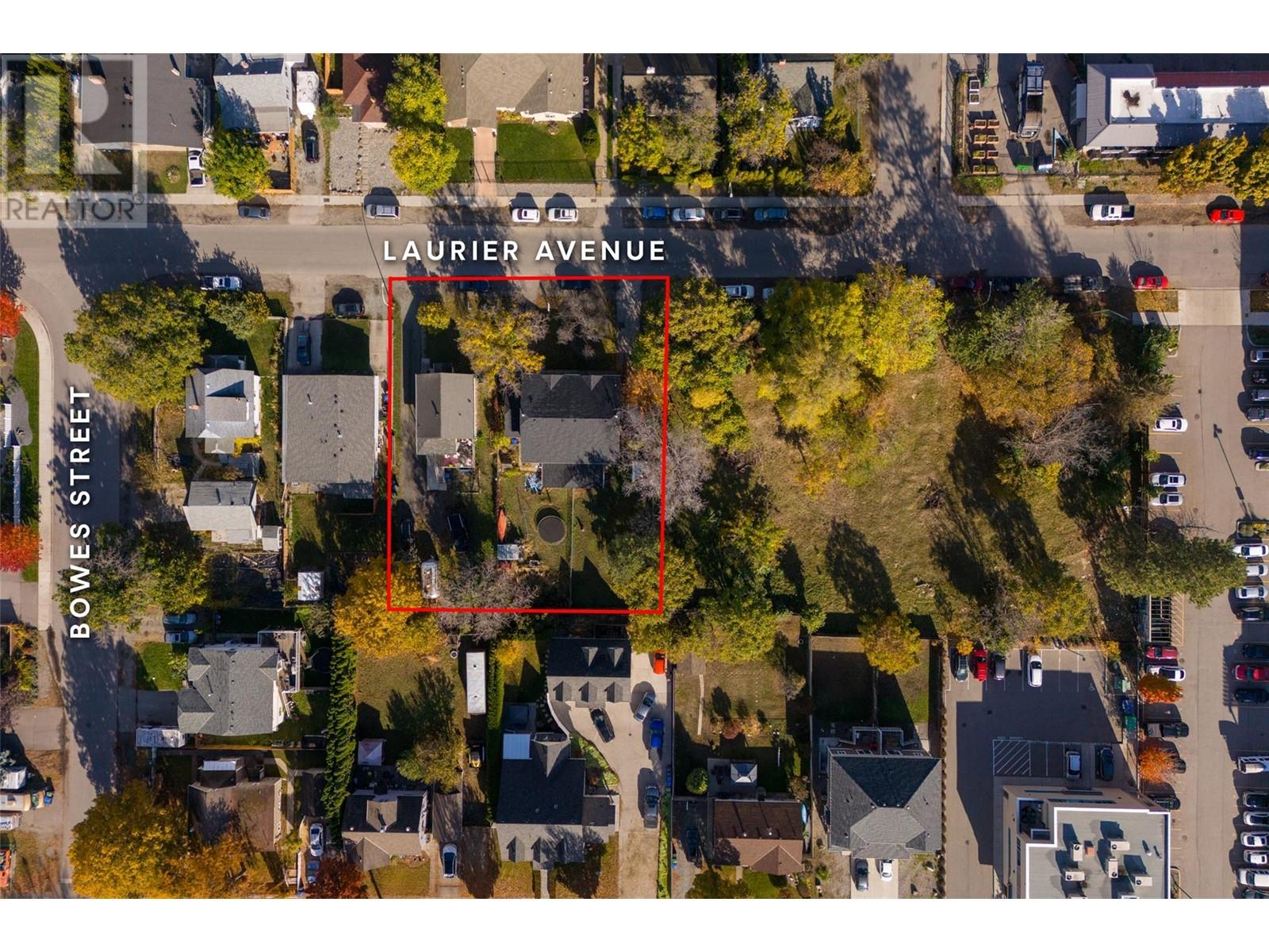 1025 & 1033/1035 Laurier Avenue, Kelowna, British Columbia  V1Y 6B2 - Photo 3 - 10332853