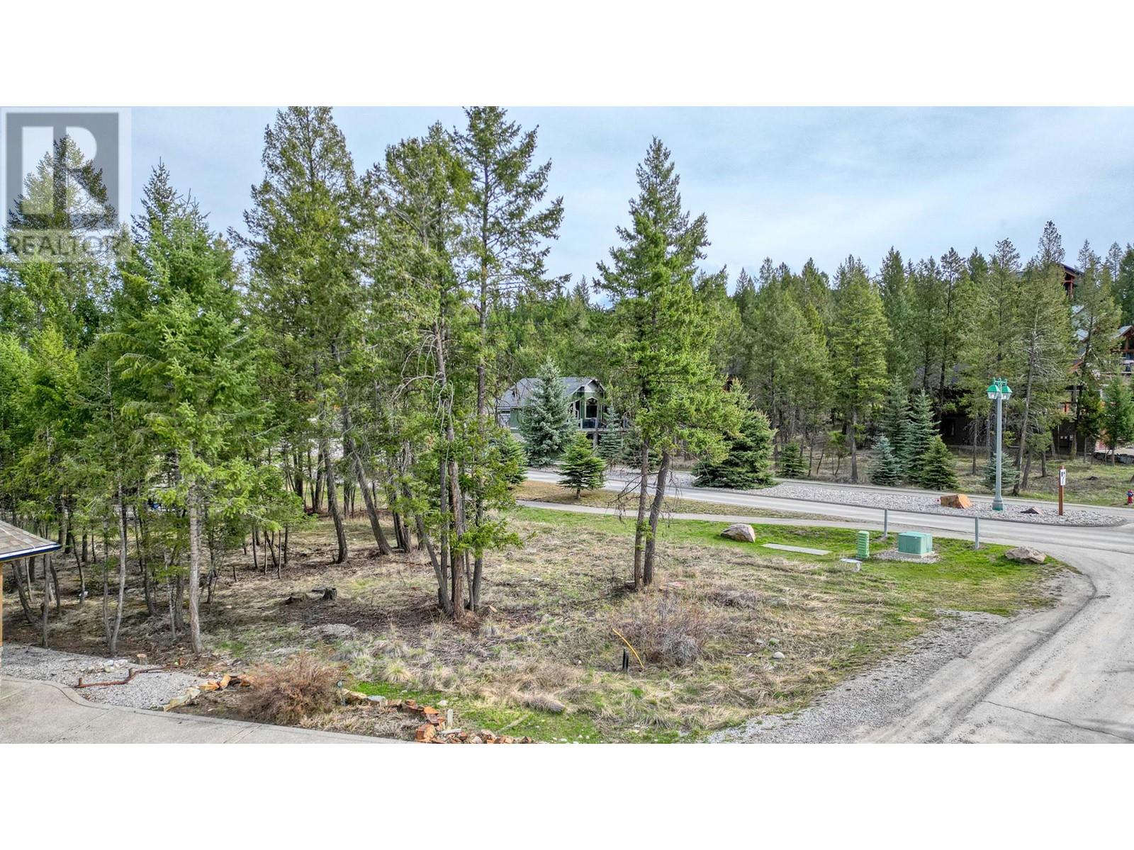 2564 Sandstone Green Green, Invermere, British Columbia  V0A 1K3 - Photo 1 - 10330846