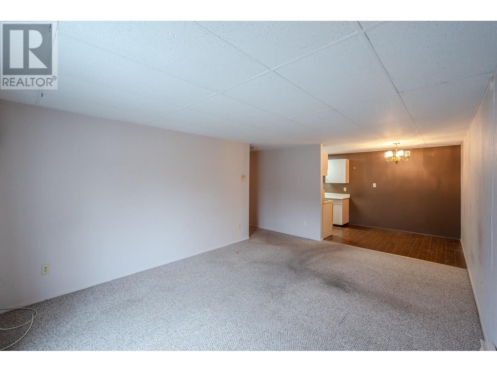 1410 Penticton Avenue Unit# 215, Penticton, British Columbia  V2A 2N5 - Photo 3 - 10333528