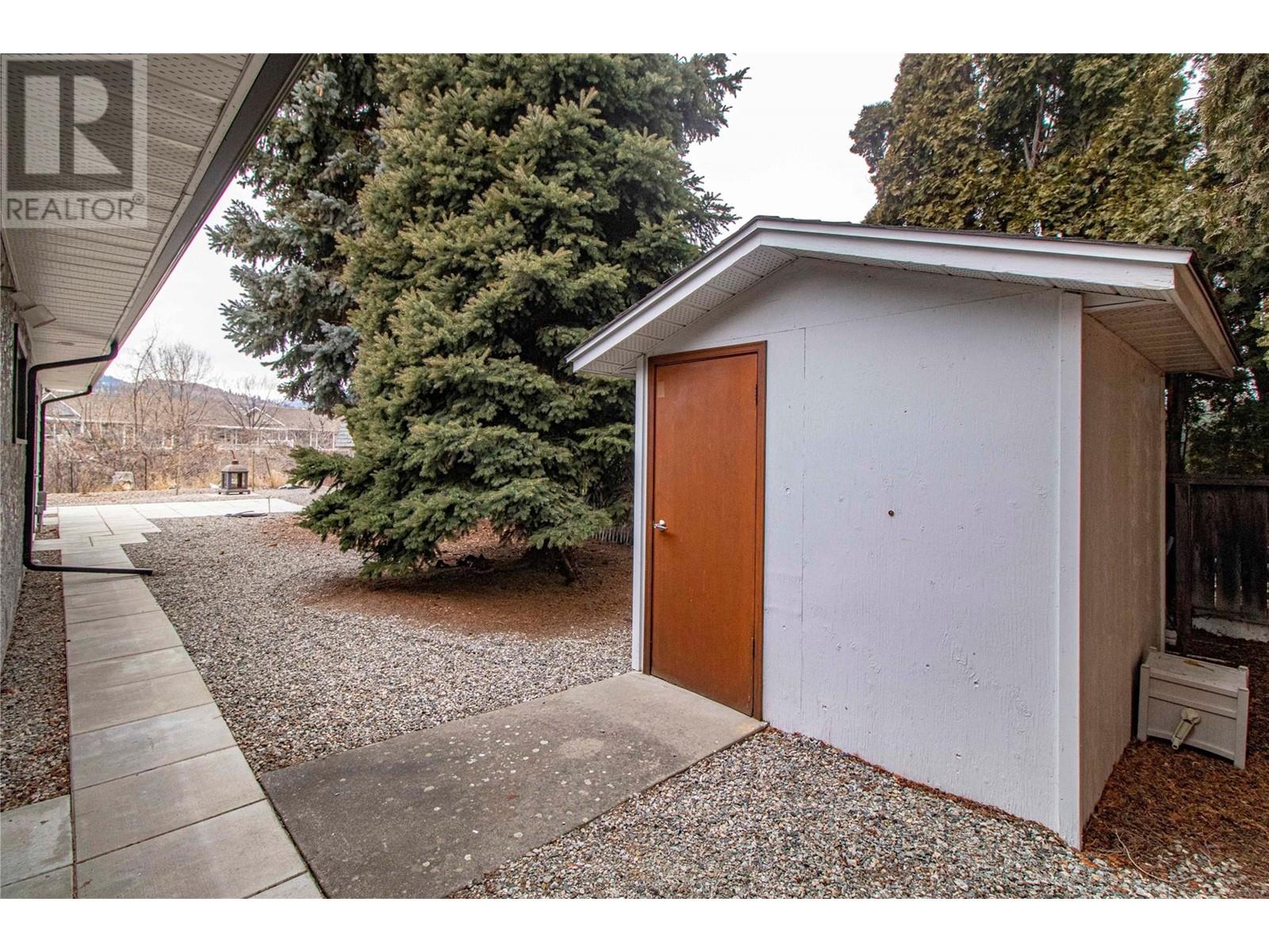 303 Roy Avenue, Penticton, British Columbia  V2A 7M8 - Photo 33 - 10333610