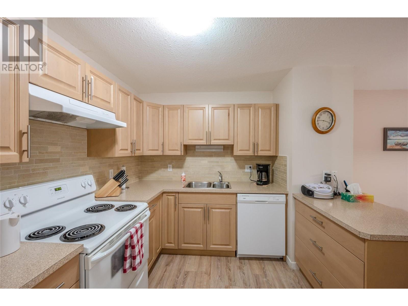 1820 Atkinson Street Unit# 101, Penticton, British Columbia  V2A 7M6 - Photo 13 - 10334013