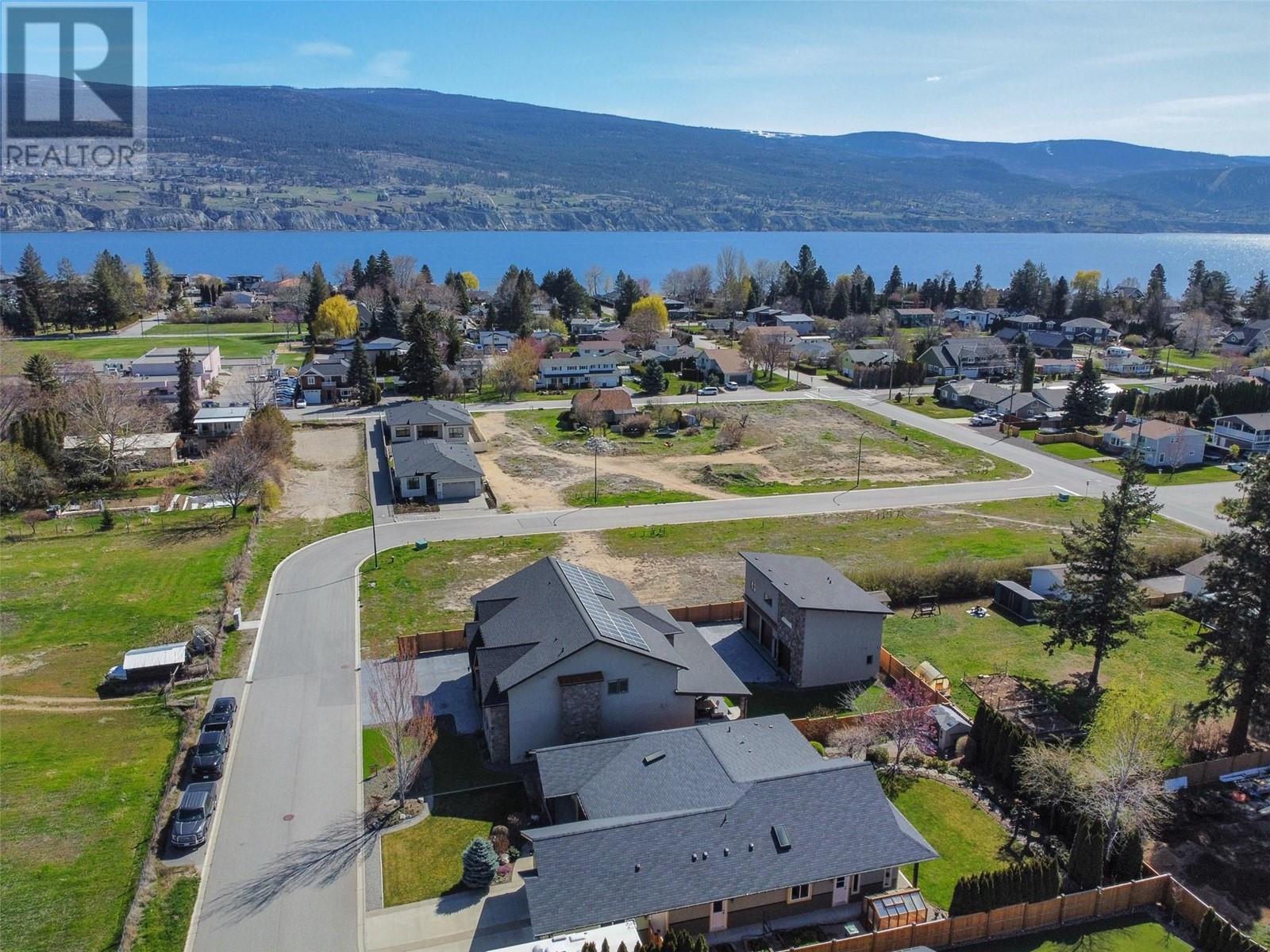 1505 Britton Road, Summerland, British Columbia  V0H 1Z9 - Photo 3 - 10334423