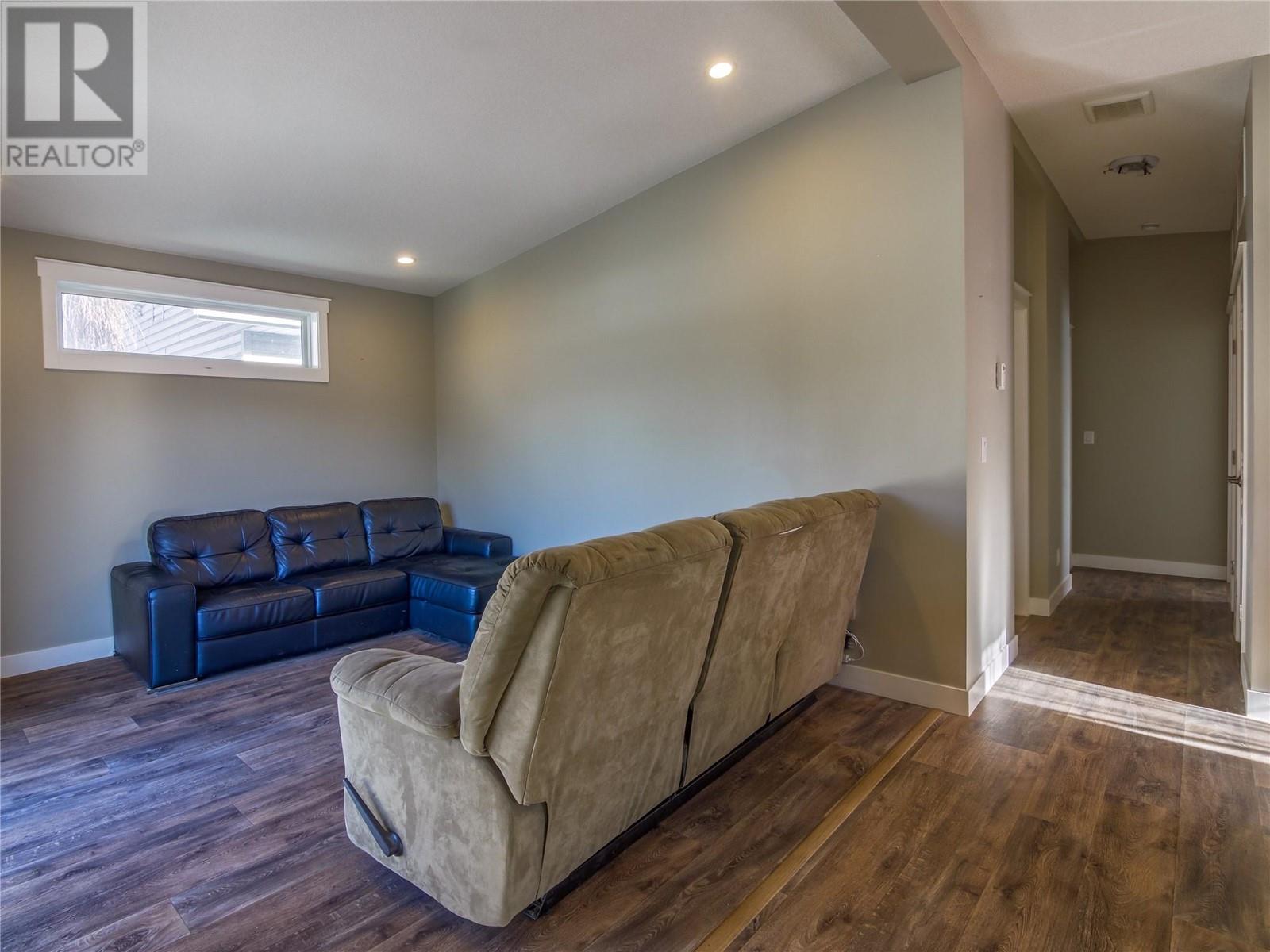 678 Latimer Street, Penticton, British Columbia  V2A 5R6 - Photo 47 - 10334687