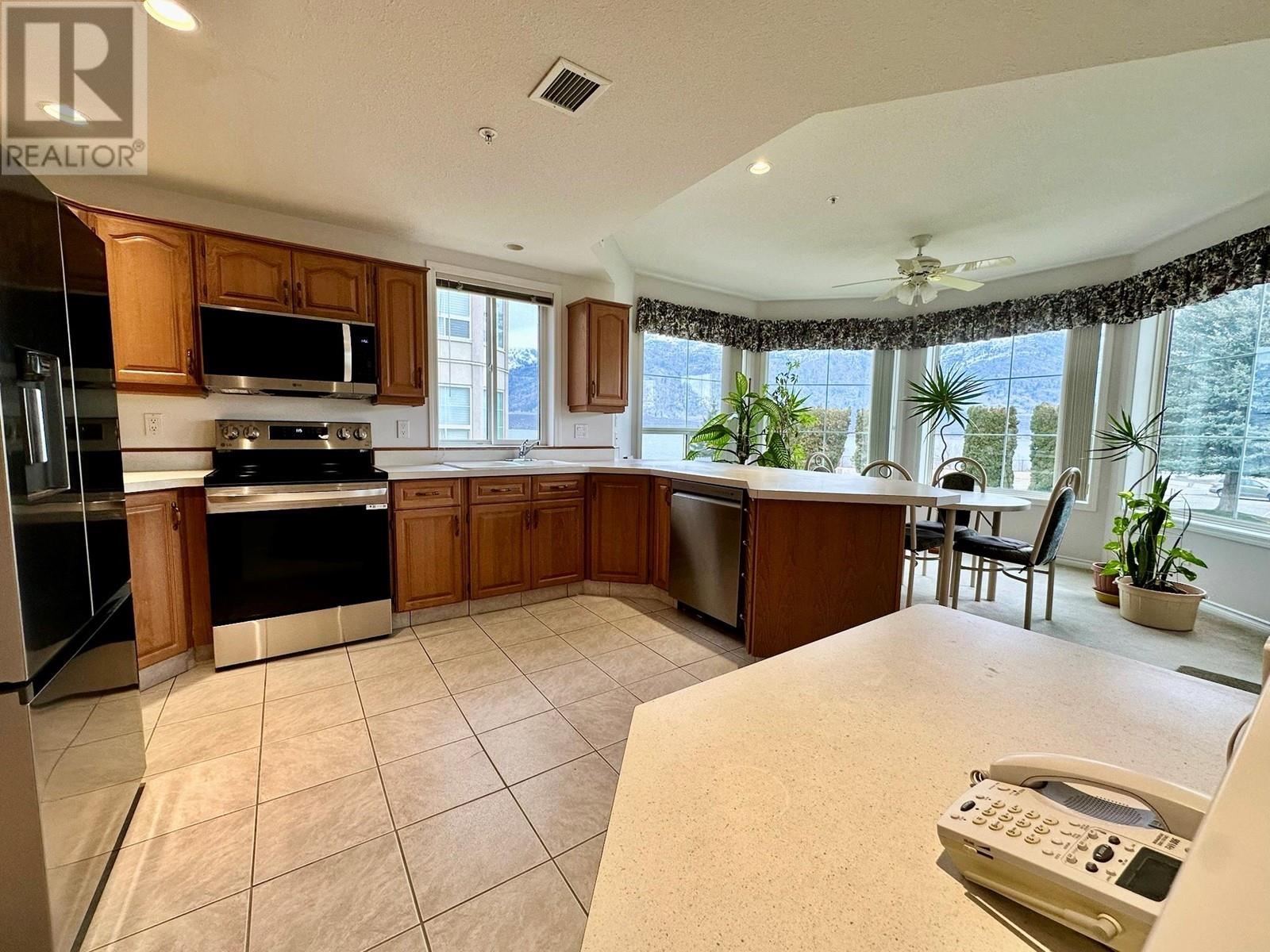 7801 Spartan Drive Unit# 215, Osoyoos, British Columbia  V0H 1V0 - Photo 2 - 10333056