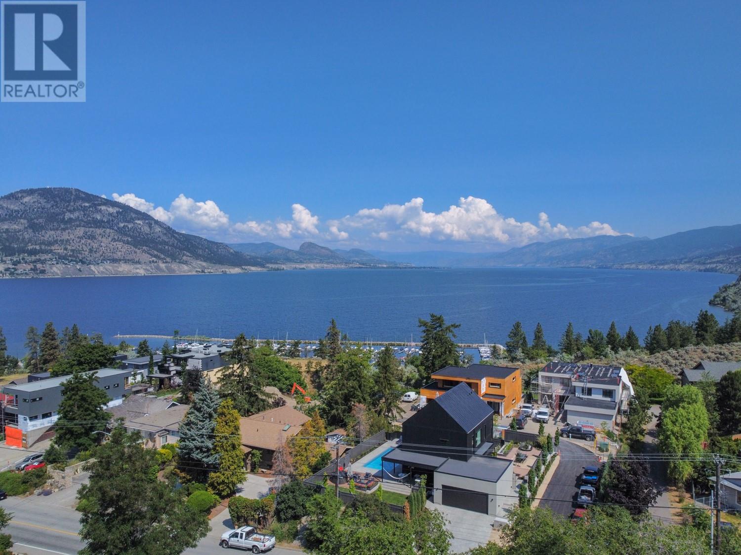 681 Vancouver Avenue, Penticton, British Columbia  V2A 1A4 - Photo 1 - 10333541