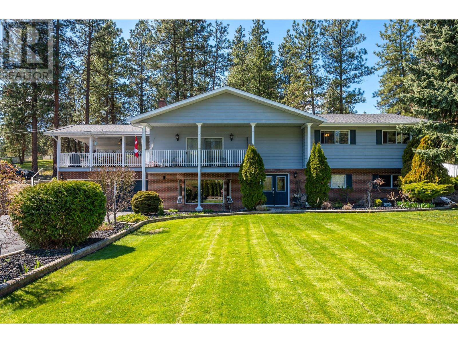 3808 Forsyth Drive, Penticton, British Columbia  V2A 8Z2 - Photo 2 - 10335610