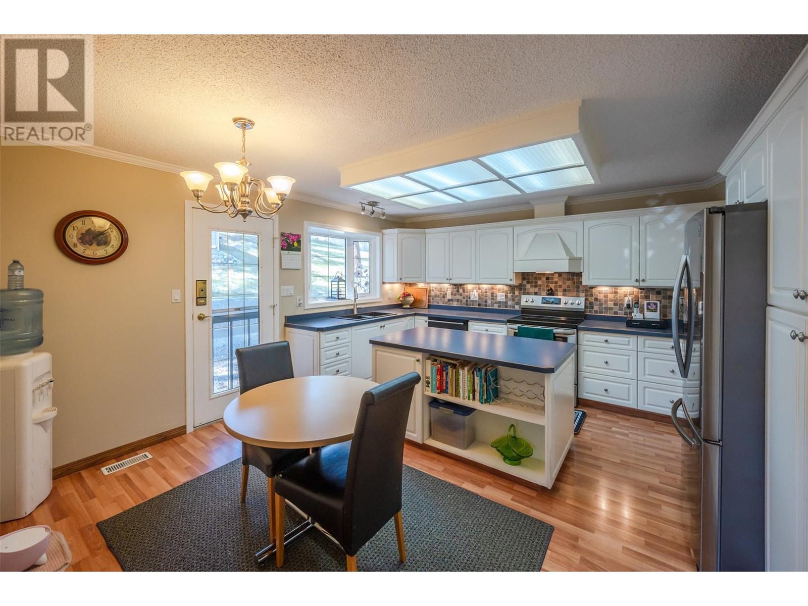 3808 Forsyth Drive, Penticton, British Columbia  V2A 8Z2 - Photo 43 - 10335610