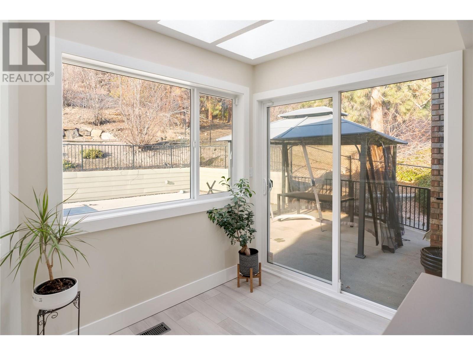 2218 Omineca Place, Kelowna, British Columbia  V1V 1H7 - Photo 14 - 10335279