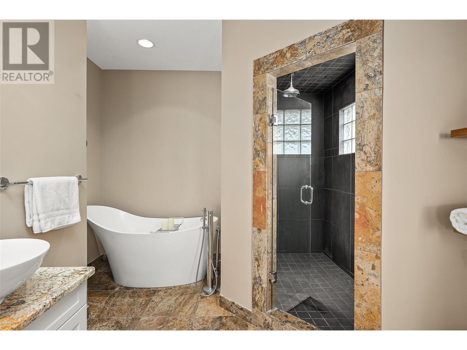 2765 Thacker Drive, West Kelowna, British Columbia  V1Z 1W5 - Photo 32 - 10335789