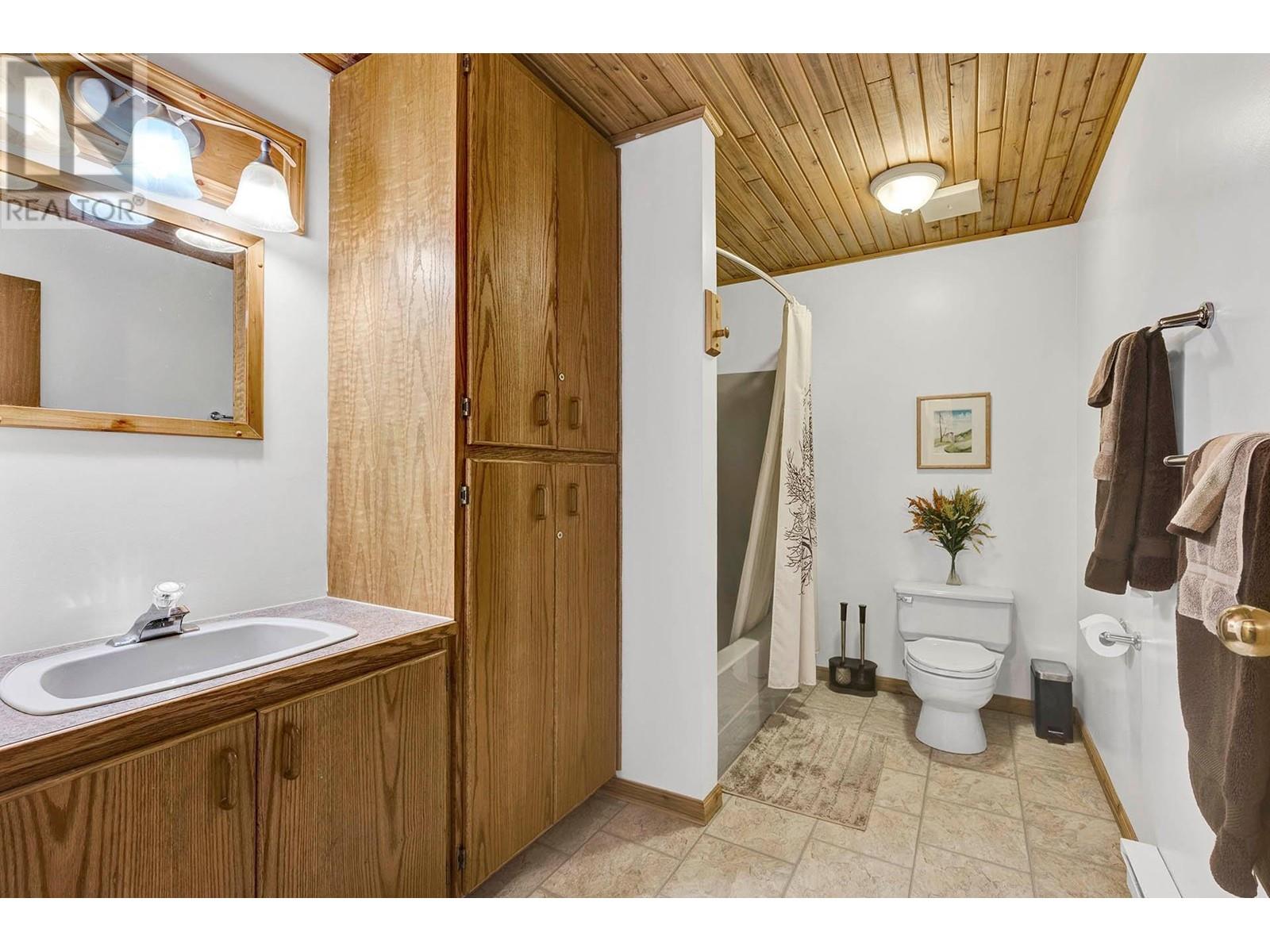 5305 Clearwater Valley Road, Clearwater, British Columbia  V0E 1N1 - Photo 45 - 10336091
