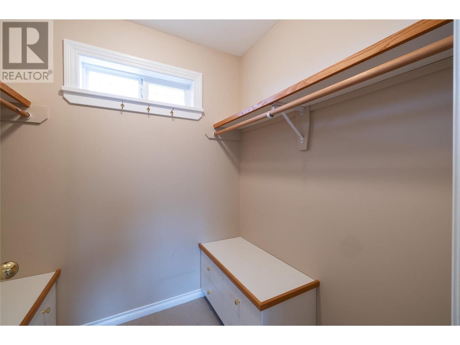 1129 Crestline Street, Kamloops, British Columbia  V2B 5Y5 - Photo 34 - 10336165