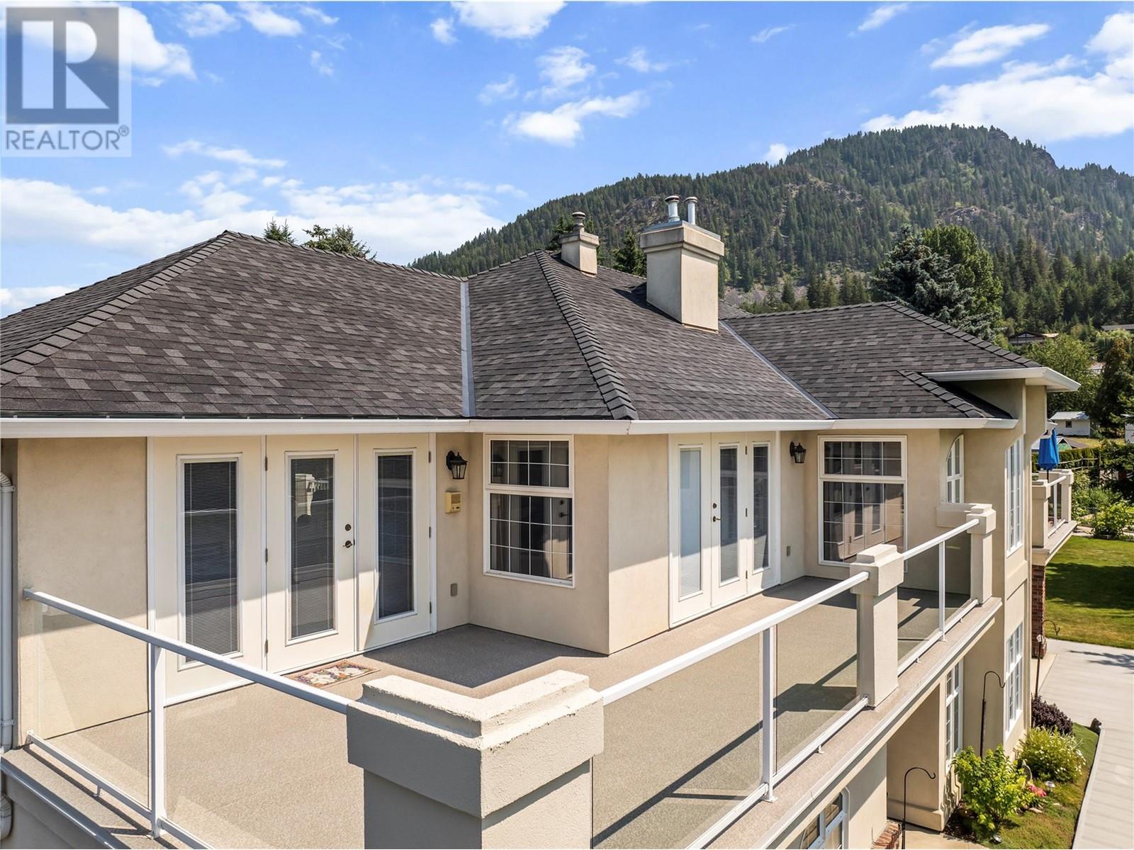 2422 Eagle Bay Road, Blind Bay, British Columbia  V0E 1H1 - Photo 3 - 10330441