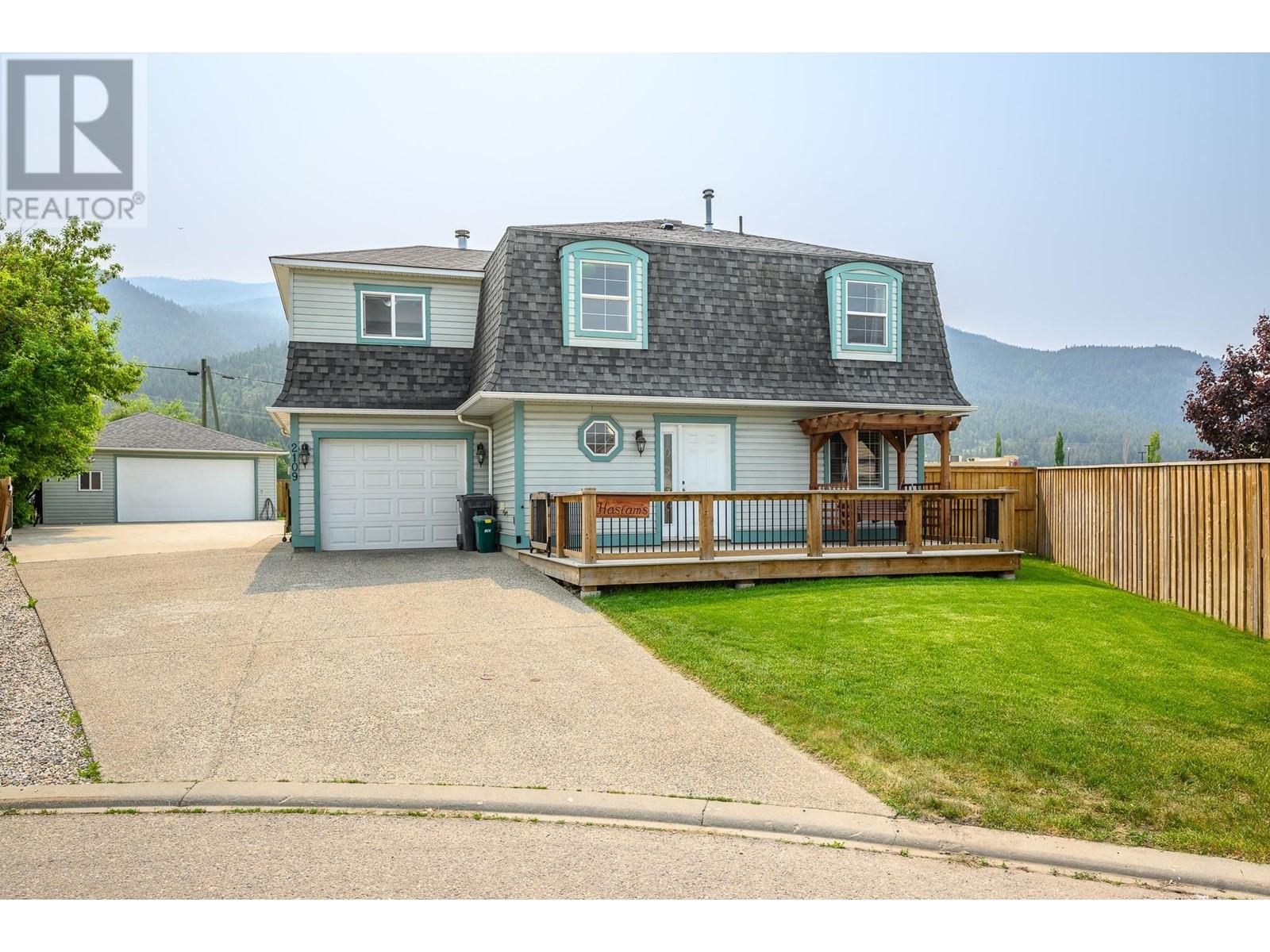 2109 Hunter Avenue, Armstrong, British Columbia  V0E 1B0 - Photo 1 - 10336039