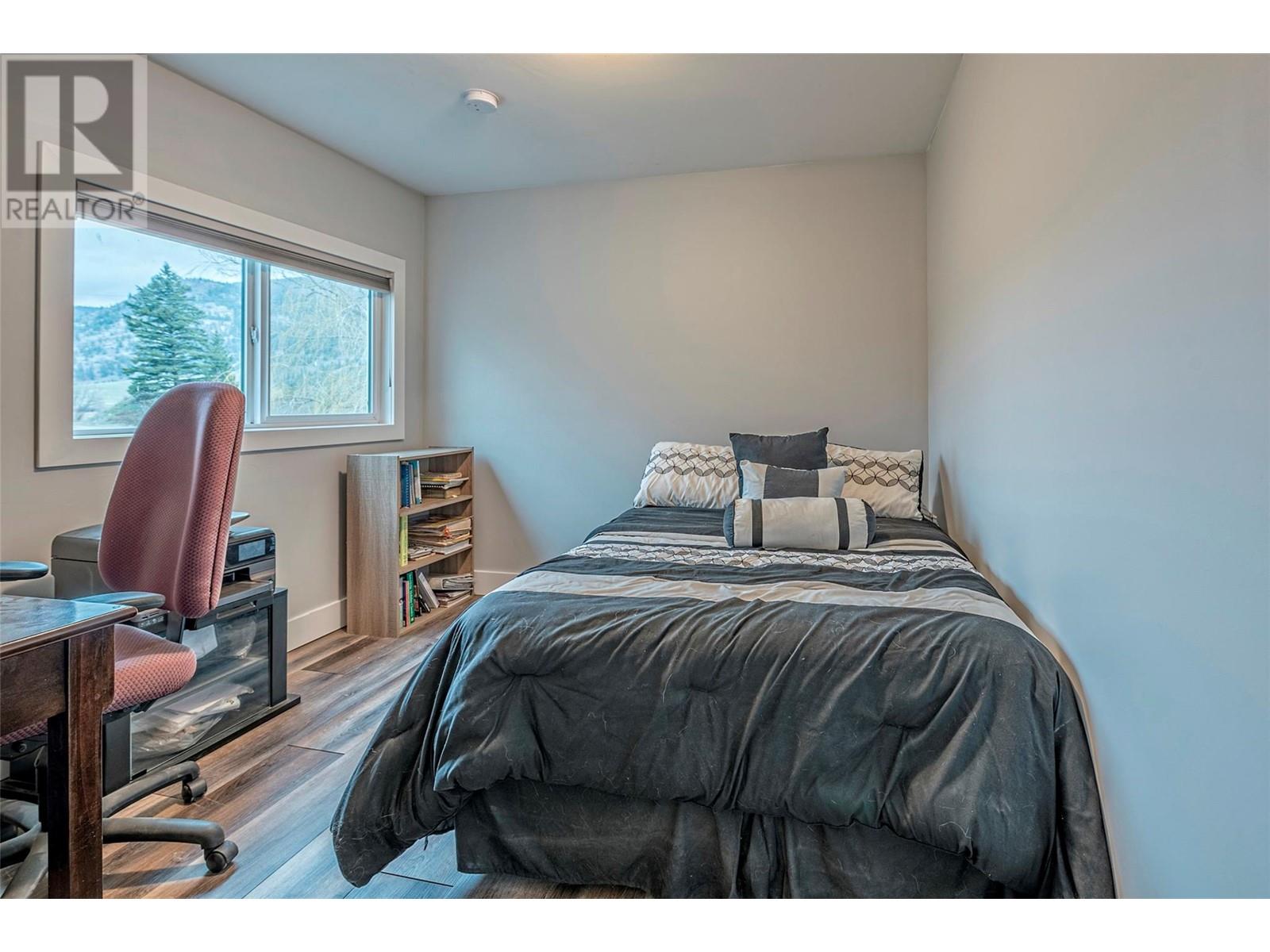 6449 97 Highway, Falkland, British Columbia  V0E 1W0 - Photo 16 - 10336647