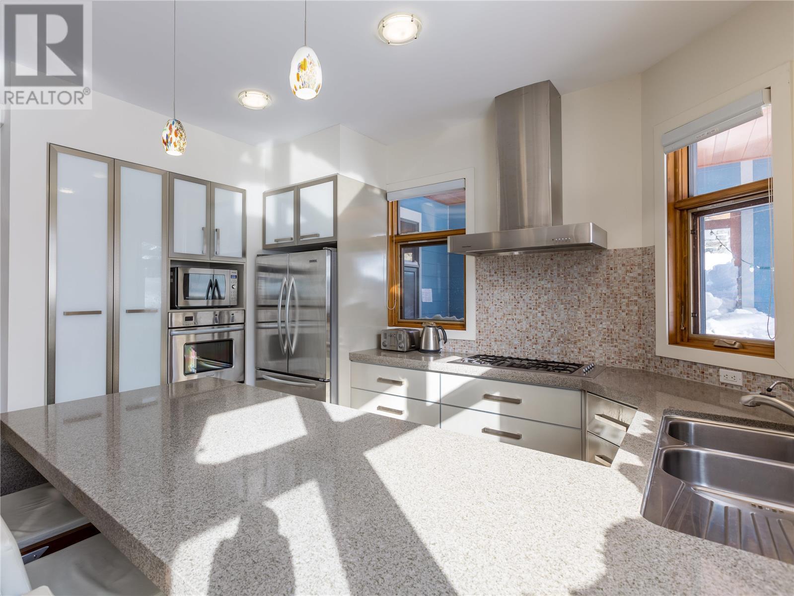 110 Arnica Lane, Silver Star, British Columbia  V1B 3W9 - Photo 32 - 10336740