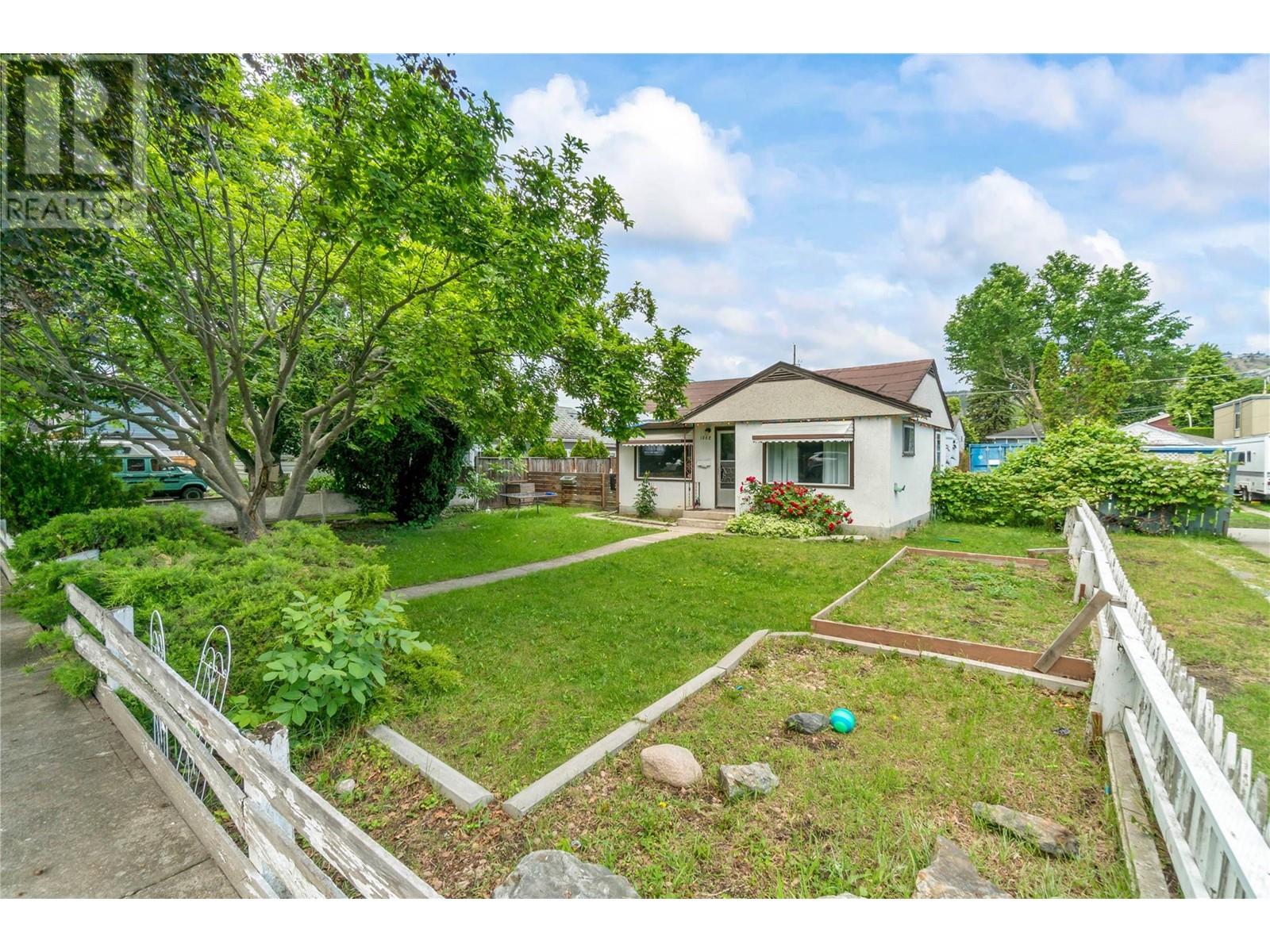 1062 Stockwell Avenue, Kelowna, British Columbia  V1Y 6W5 - Photo 4 - 10336713